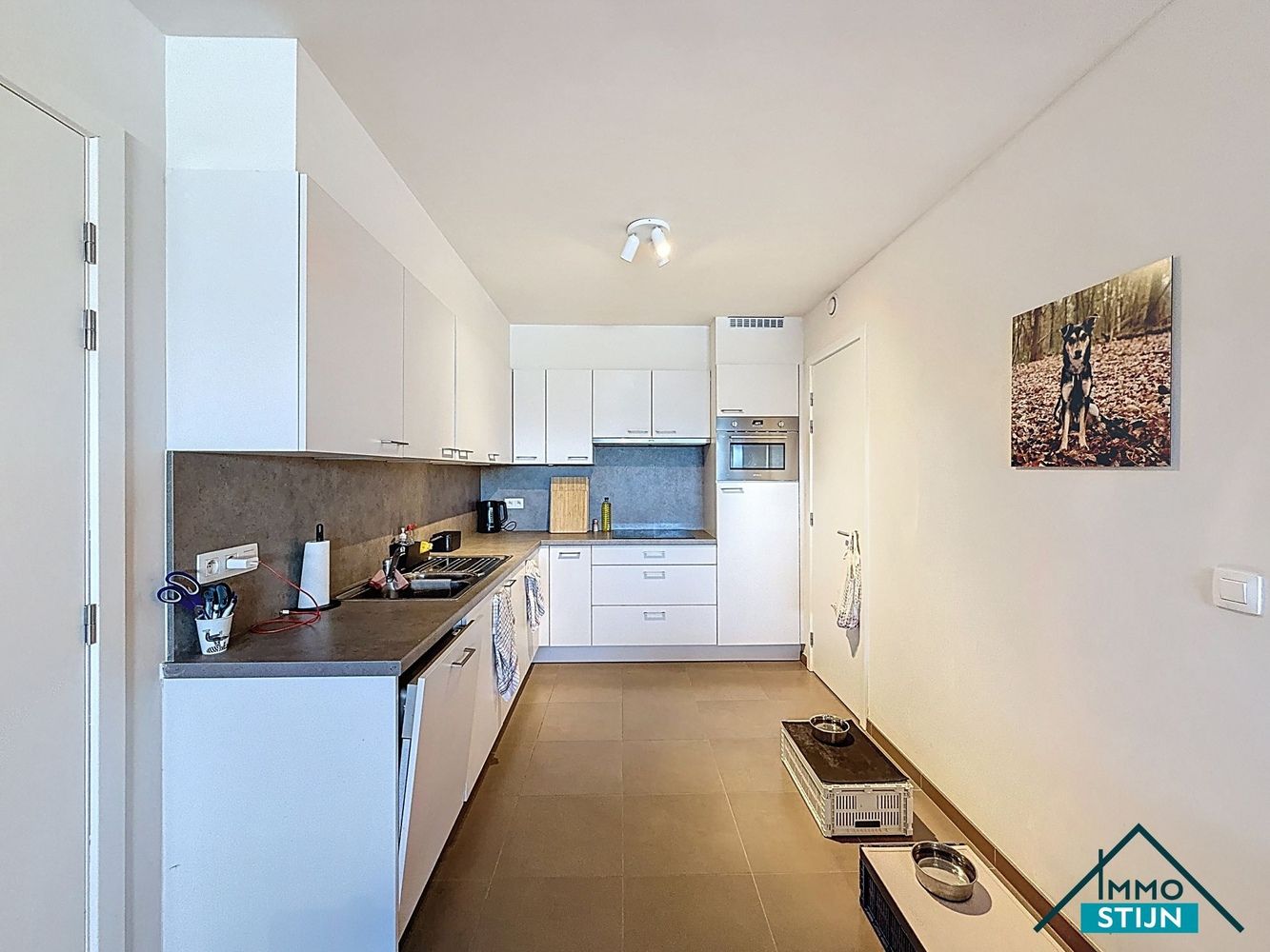 Instapklaar gelijkvloers appartement met tuin foto 3