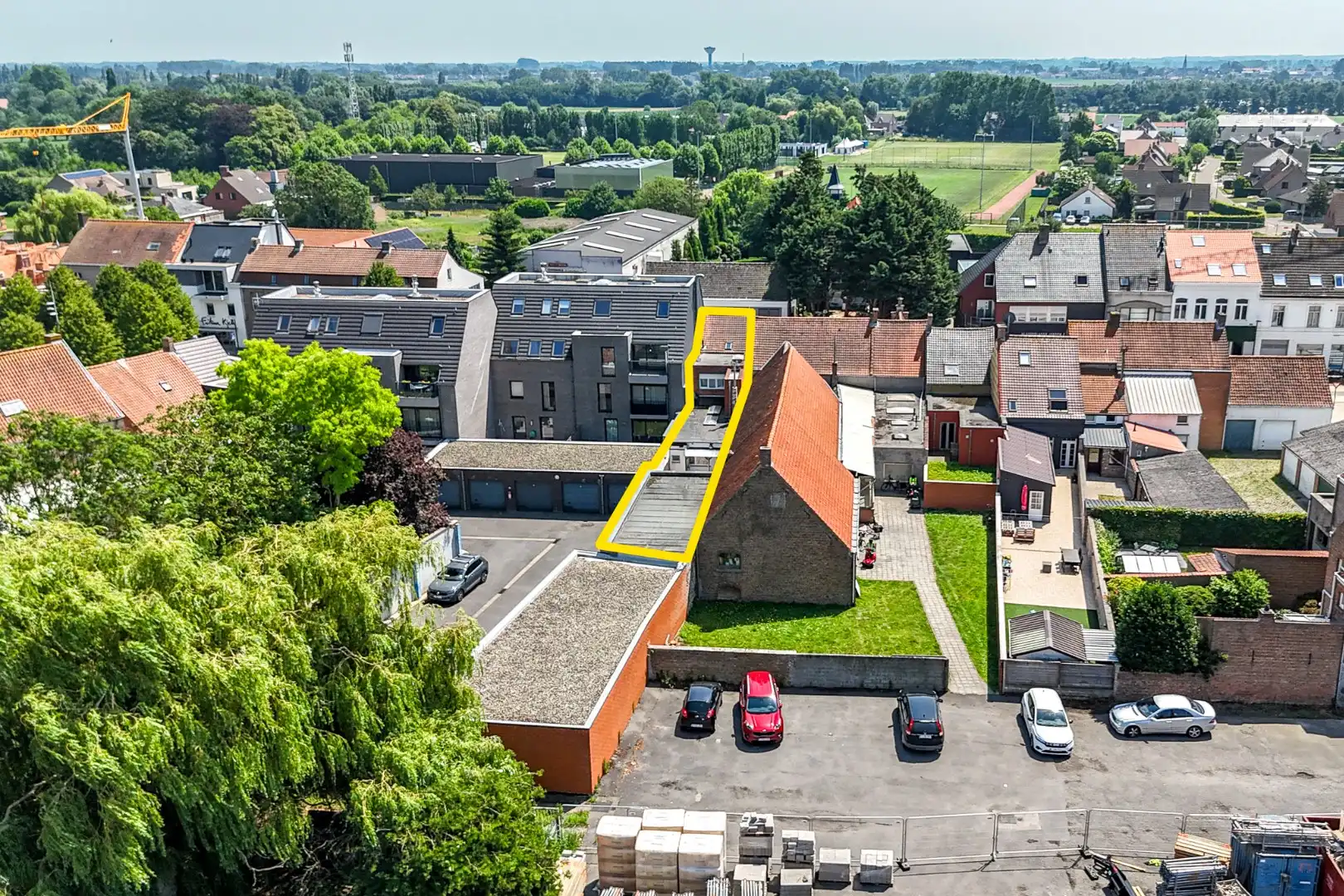 Woonhuis met mogelijkheid tot handelszaak te koop in het centrum van Oudenburg foto 18