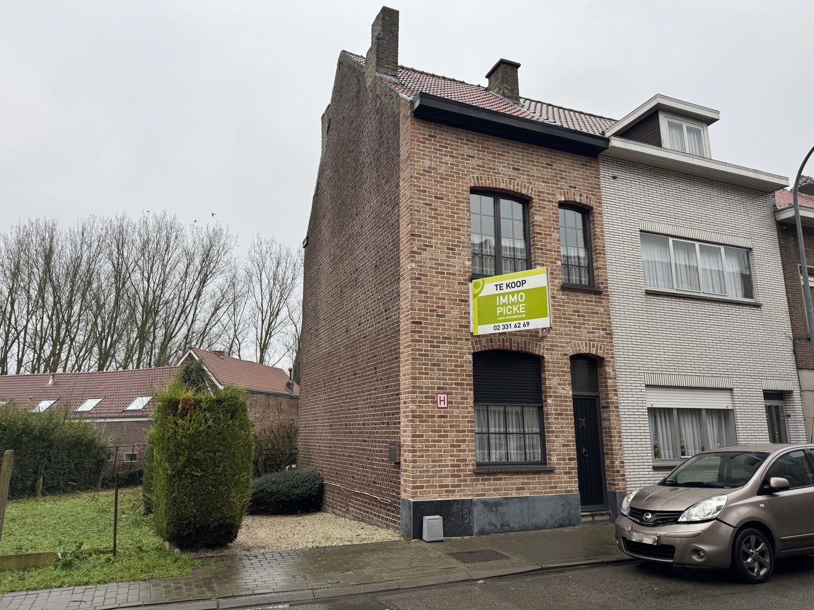 Eengezinswoning met 2 slaapkamers, tuin en autostaanplaats foto 2