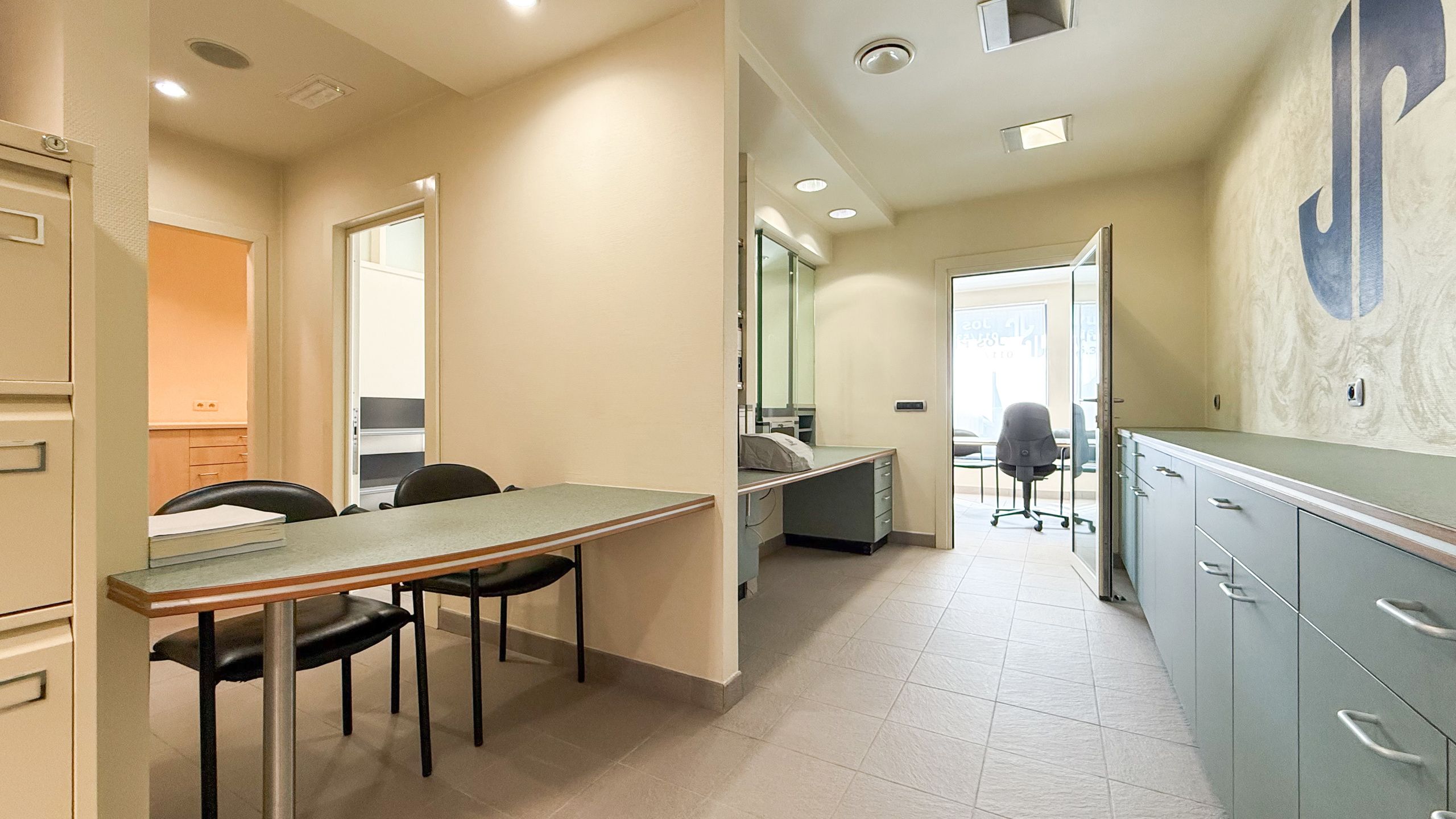 Instapklare kantoorruimte met mogelijkheden te Zolder! foto 16