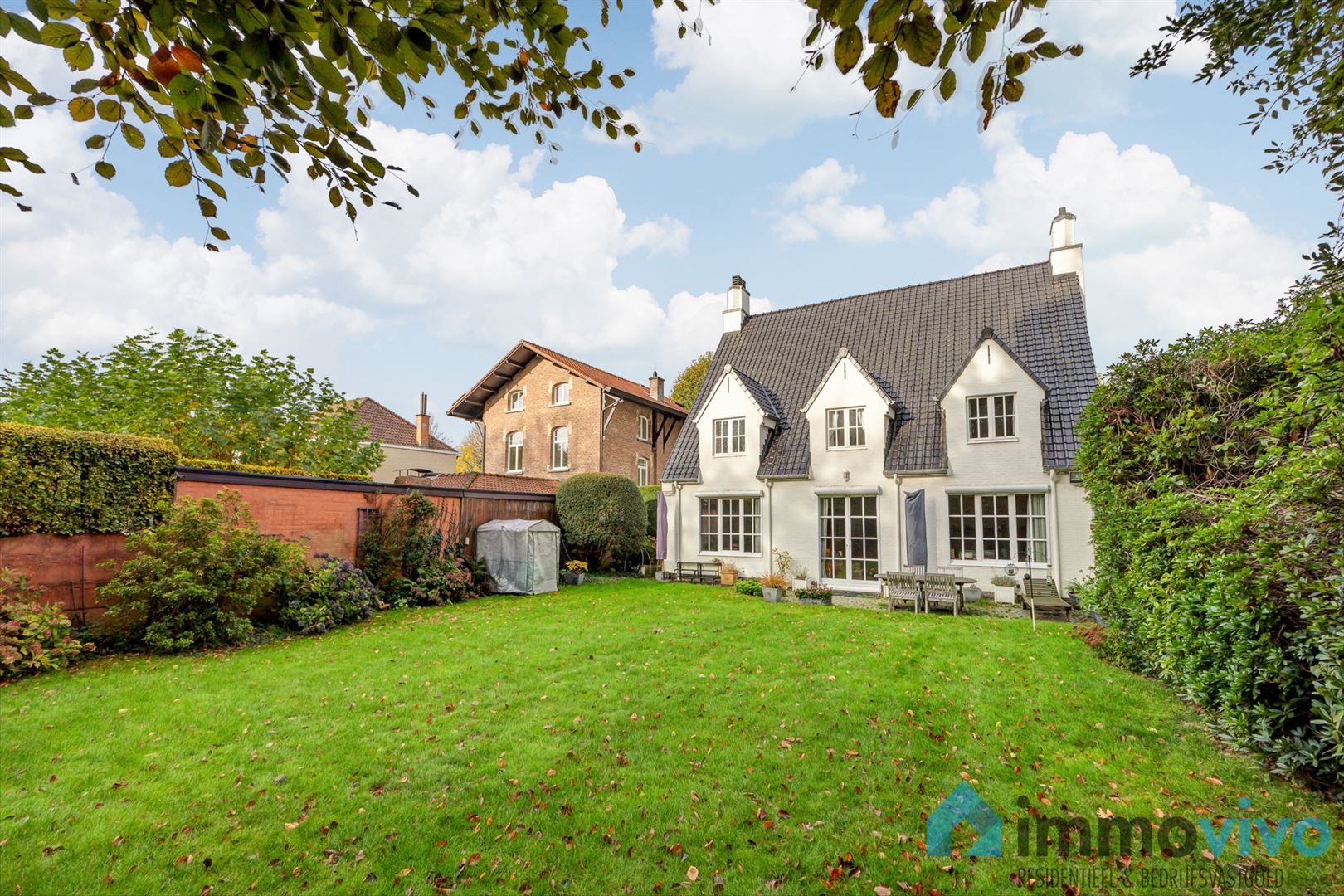 Ruime te renoveren villa op 925 m² op toplocatie foto 4