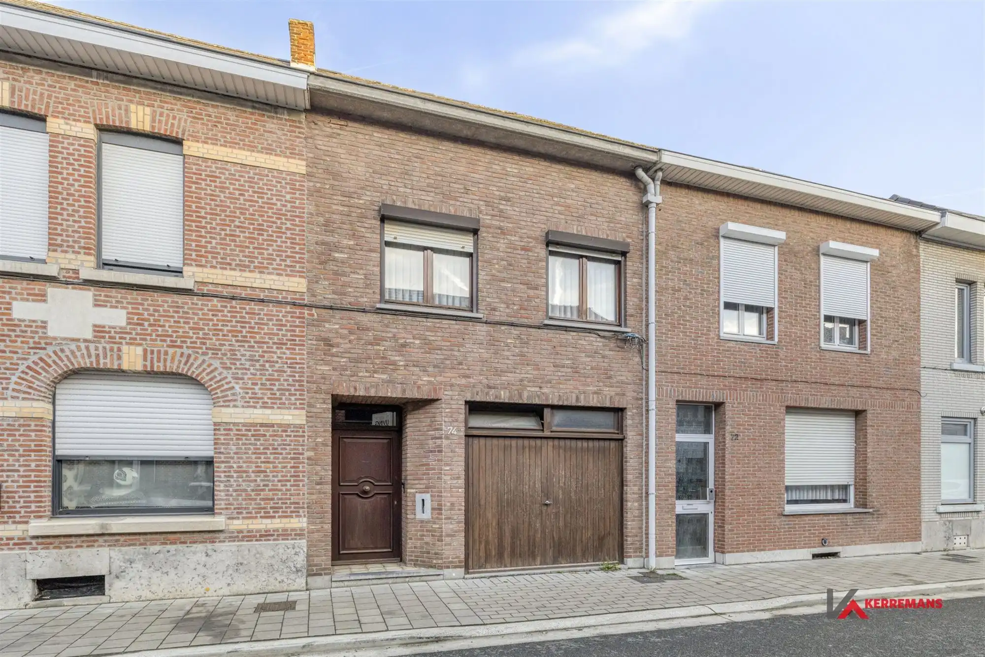 Woning met 2 slaapkamers, tuin en garage.  foto 2