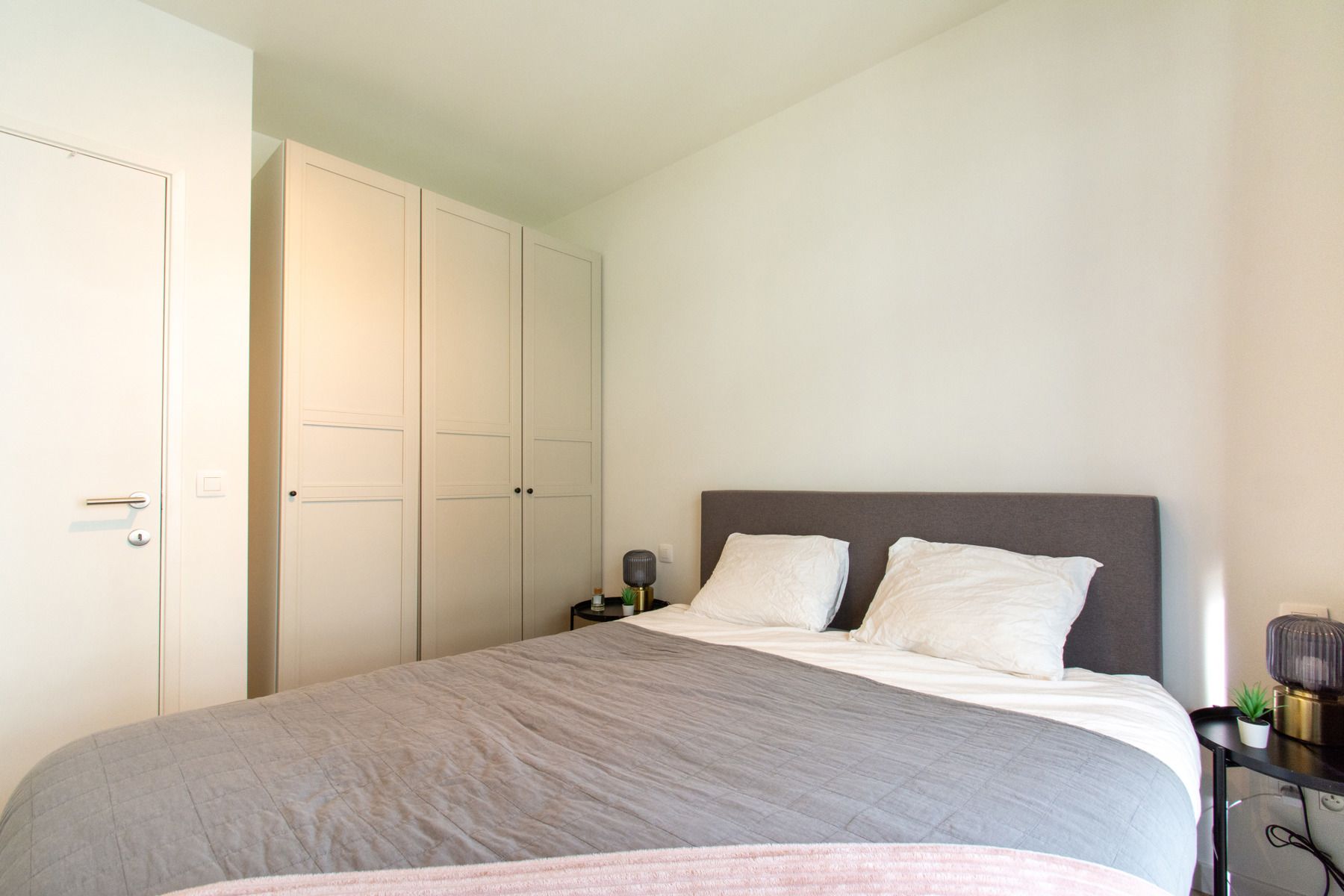 Gezelig lichtrijk gemeubeld 3 kamer appartement foto 10