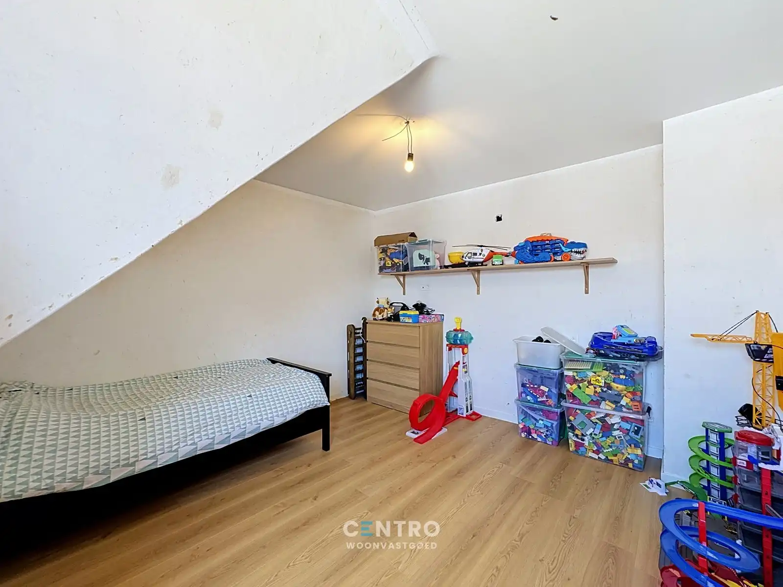 Villa met 4 slpks, garage en ZUIDger. tuin te Uitkerke! foto 20