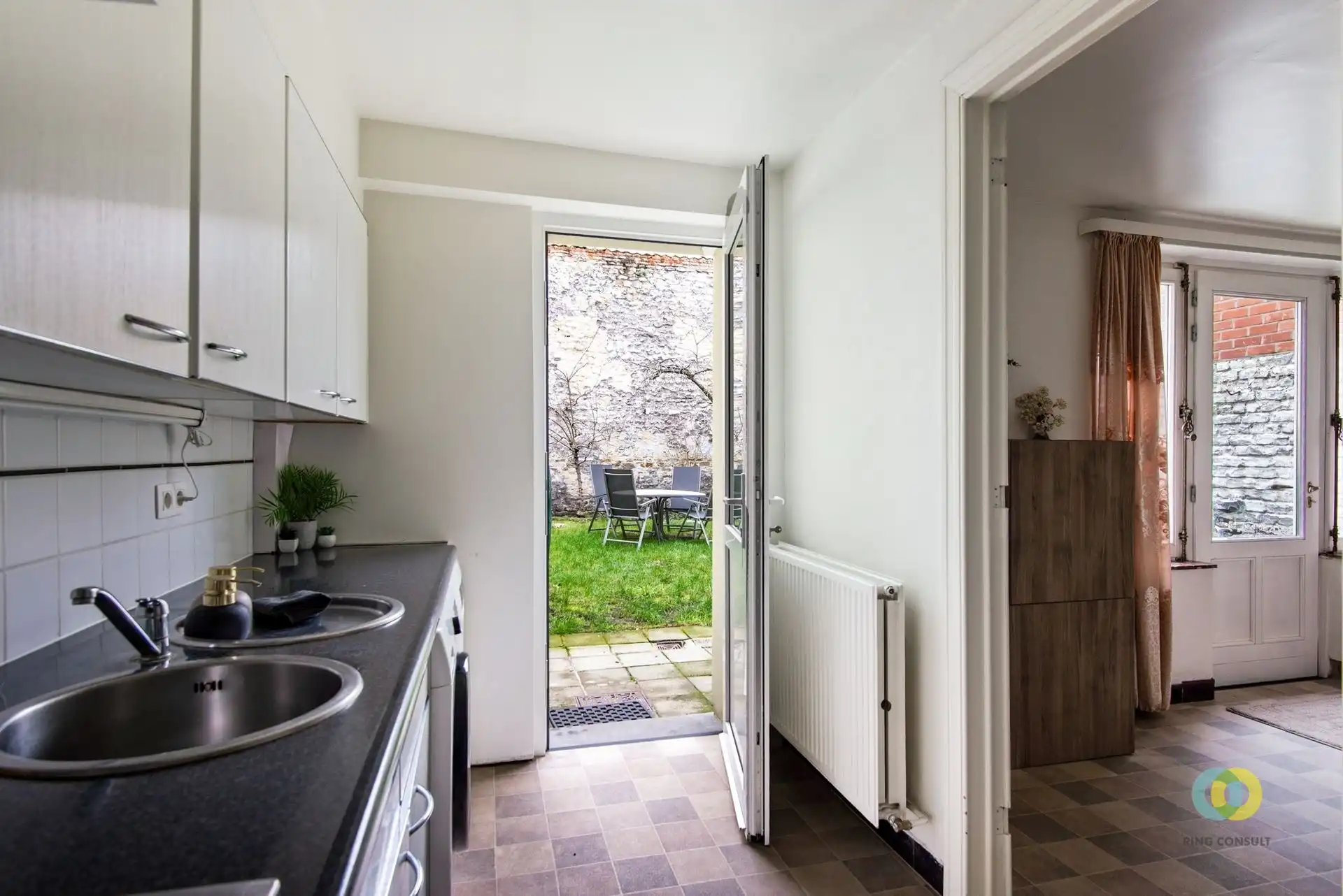 Instapklare en ruime stadswoning met karakter foto 8