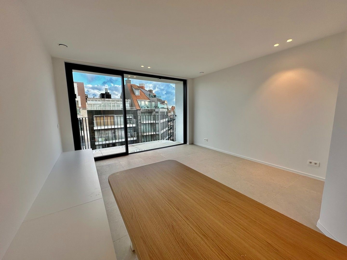 Prachtig nieuwbouw appartement met zijdelings zeezicht in het centrum van Knokke. foto 9