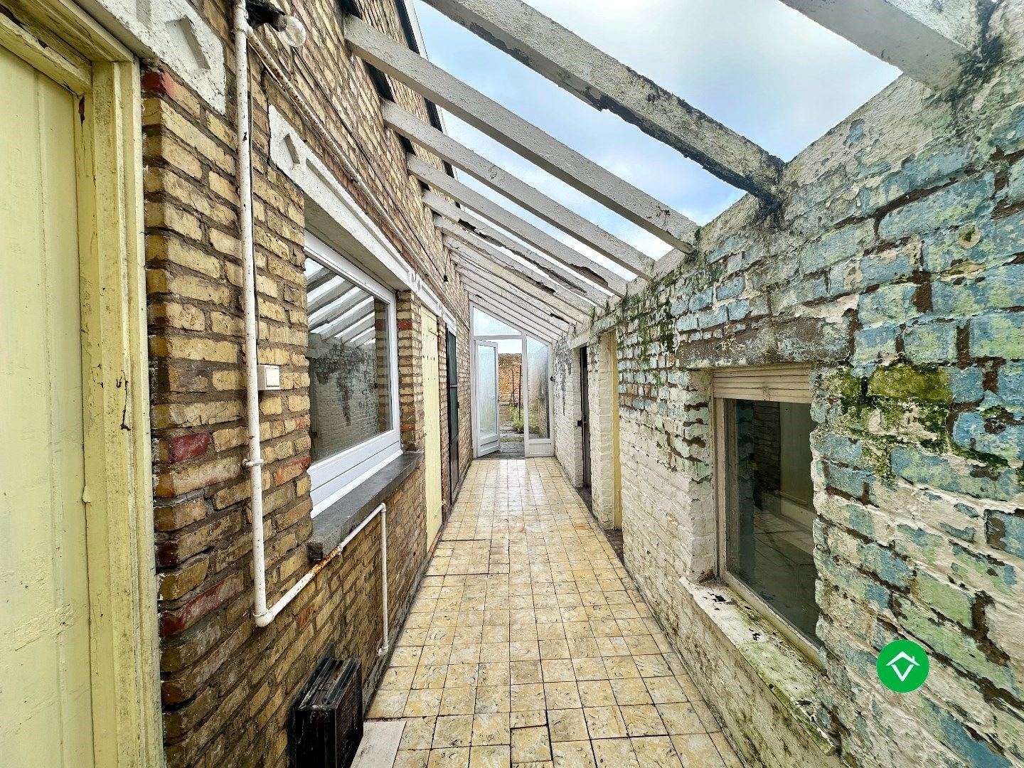 Riante woning met veel potentieel gelegen in Esen, Diksmuide foto 21