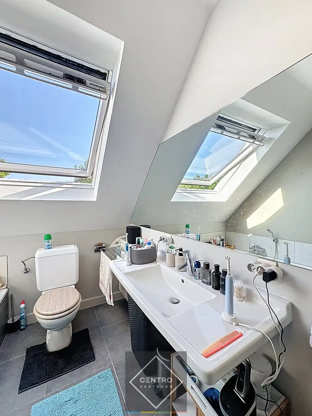 Leuke woning met alle COMFORT met 3 slpks, garage en ZUIDger. tuin! foto 8