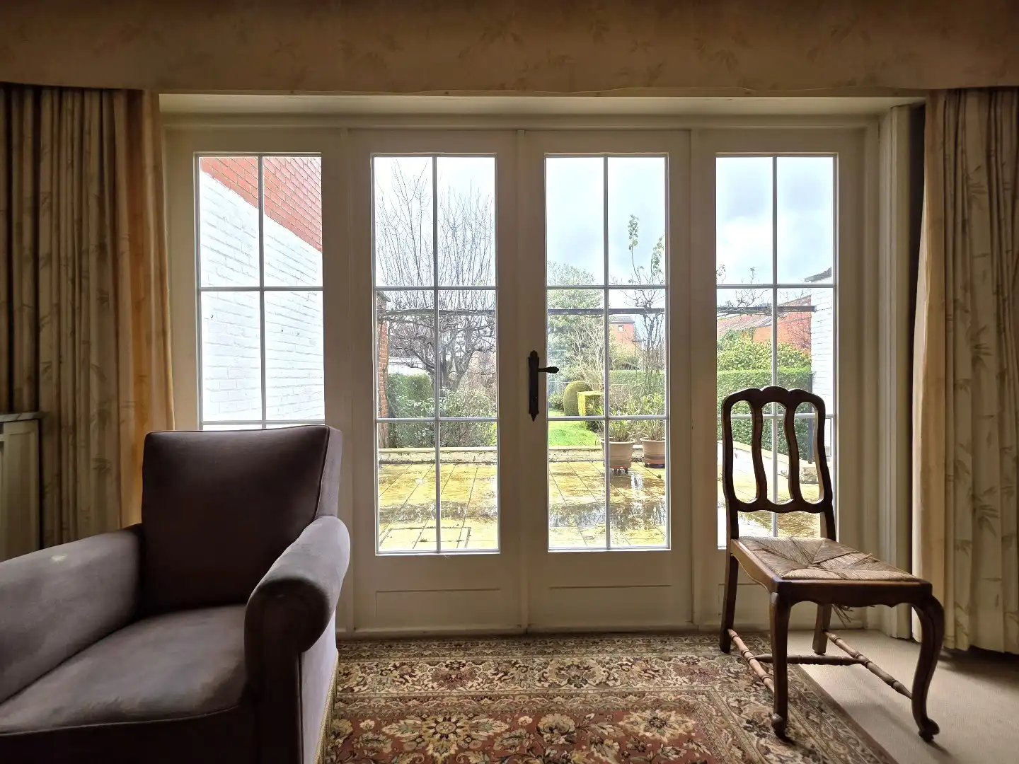 Stevige woning met 3 slaapkamers in doodlopende straat in Kuurne met ruime garage en mooie tuin. foto 7