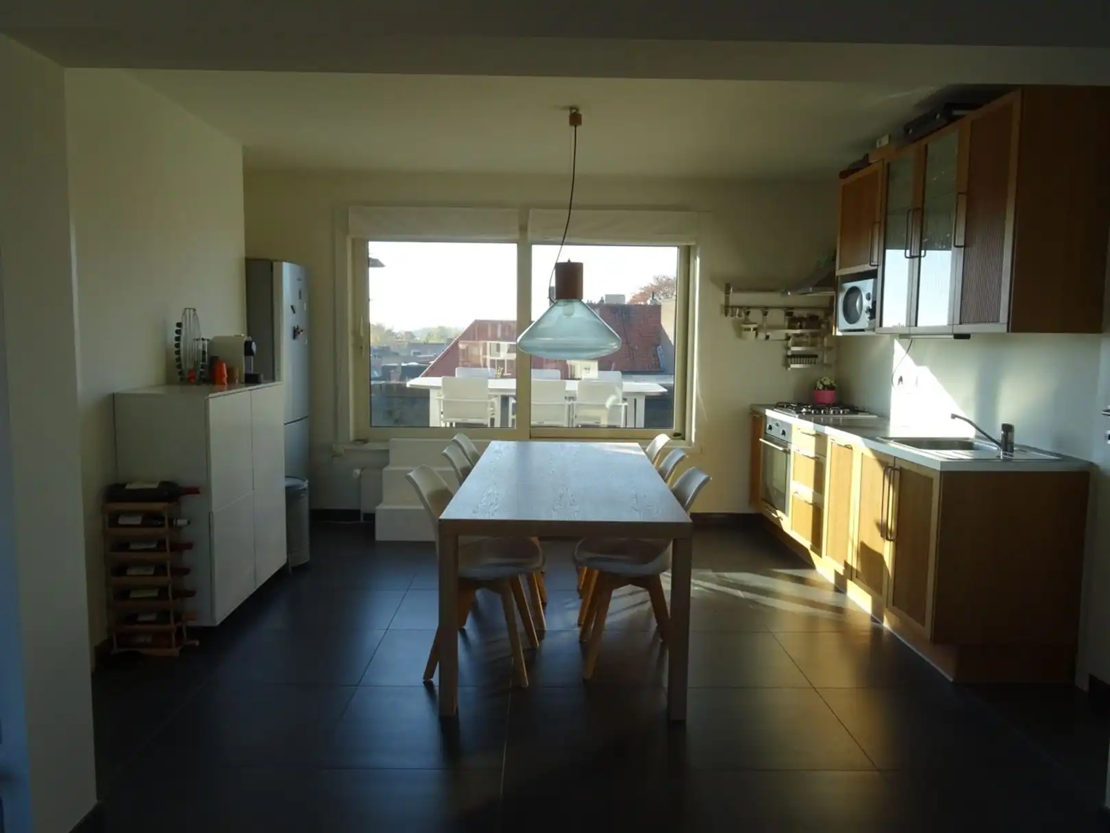Prachtig dakappartement met 2 slaapkamers en heel groot terras. foto 4