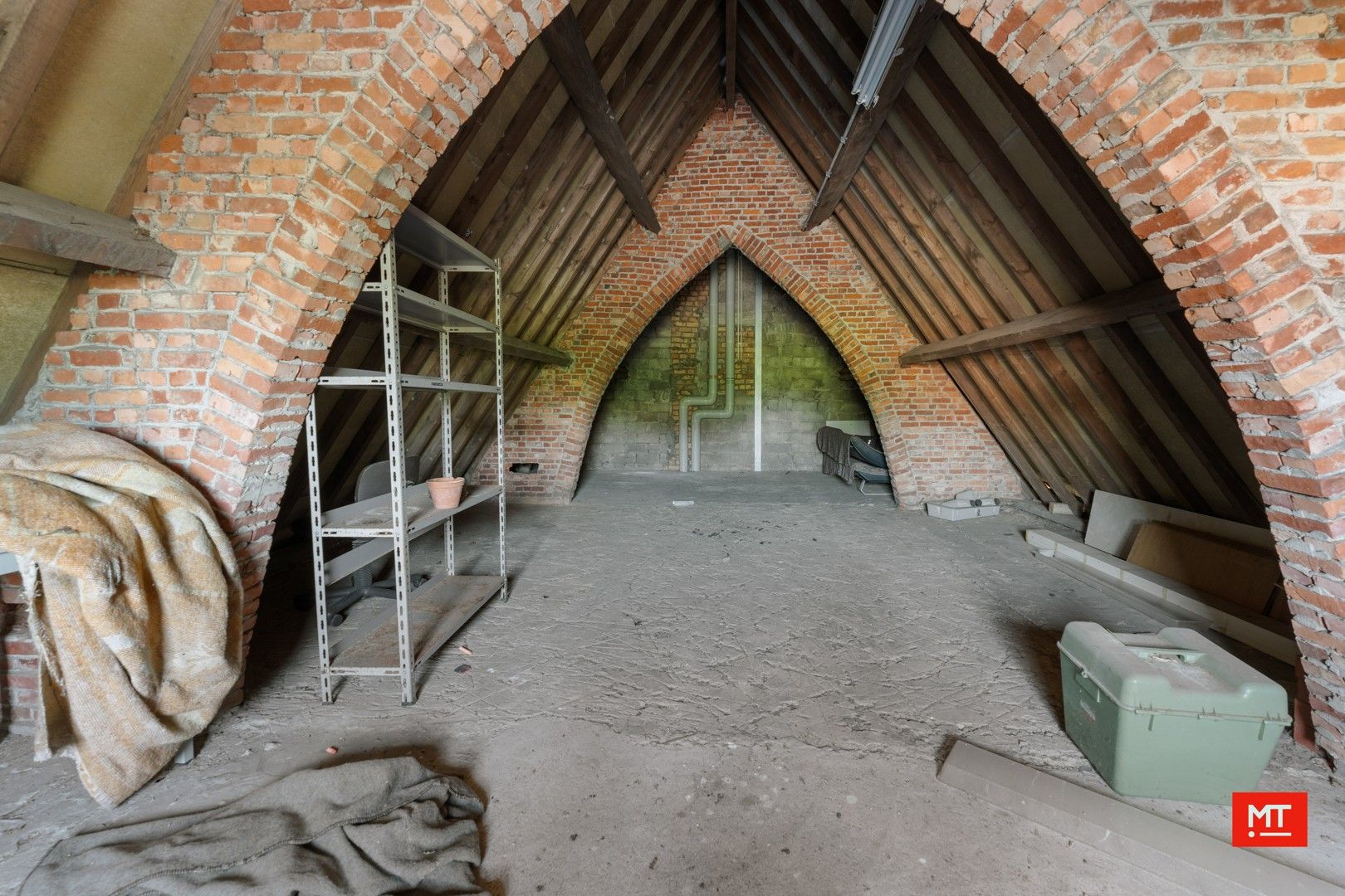 Voormalig politiecommissariaat te koop in Westrozebeke foto 24