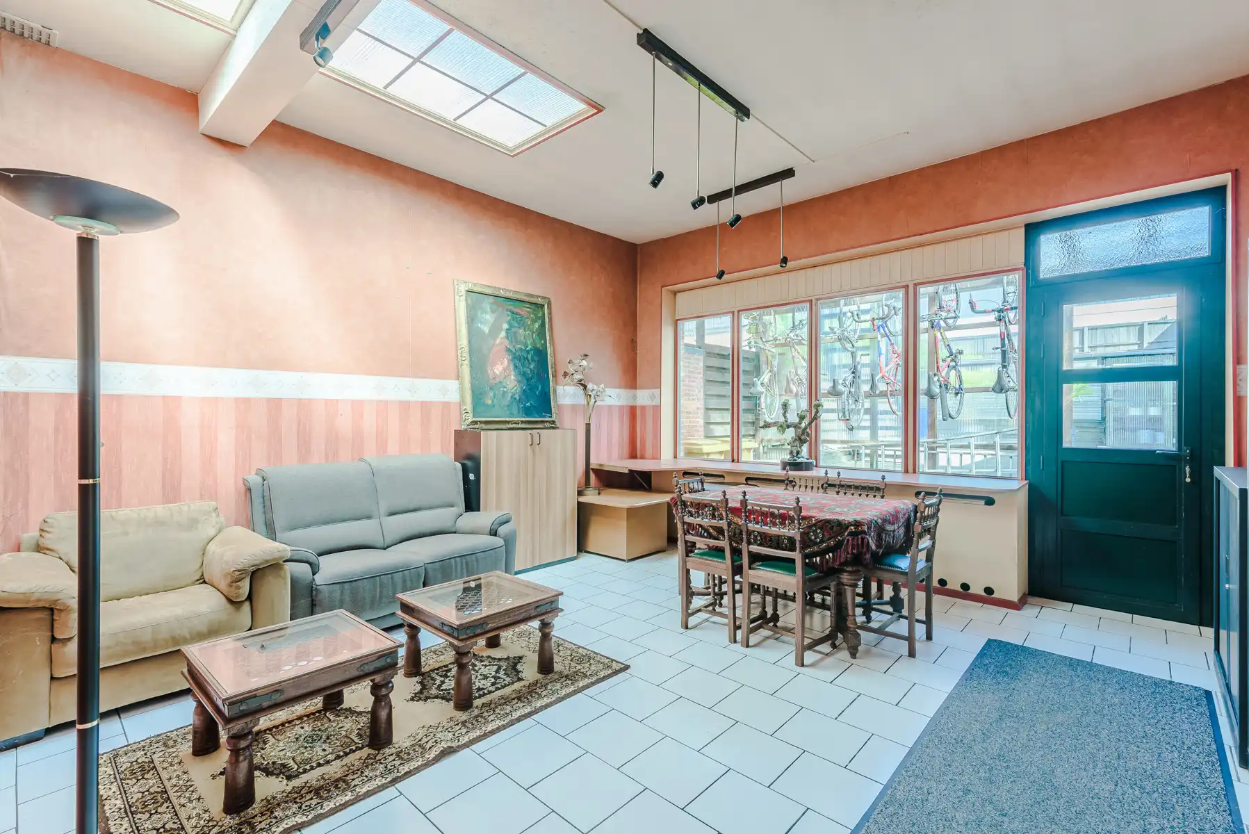 Ruim, startklaar handelspand met woonst op toplocatie foto 15