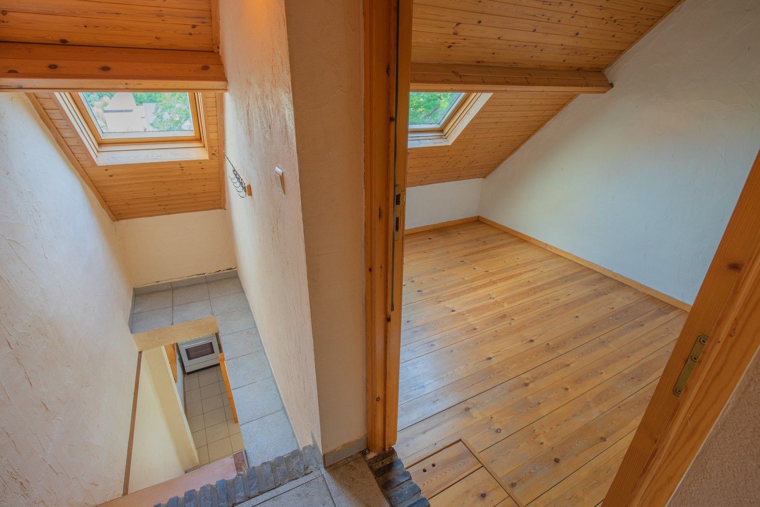 Charmante halfopen woning met 3 slaapkamers, ruime garage en gunstige ligging in Holsbeek foto 11