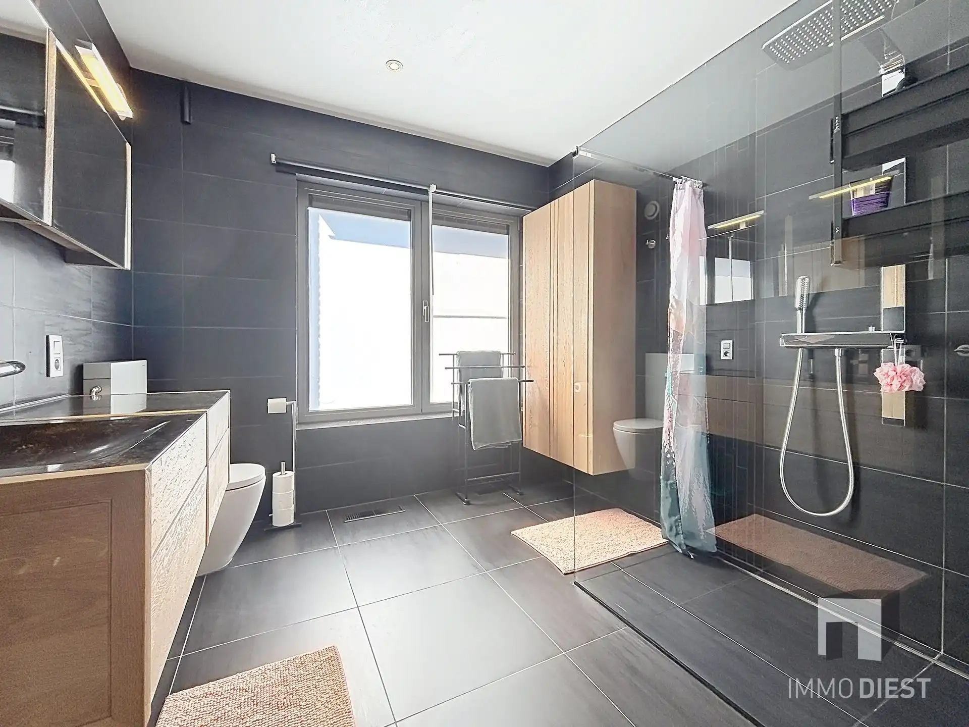 Hip wonen in alle rust: energiezuinige split-levelwoning in Zoerle-Parwijs. foto 22