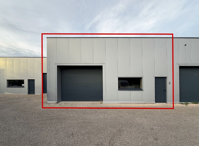 KMO-unit te koop foto {{pictureIndex}}