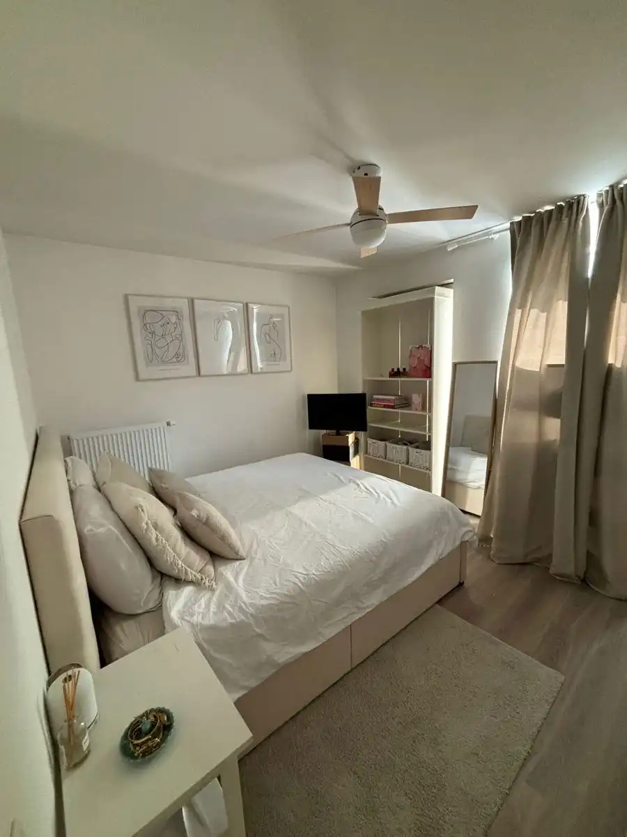 Modern appartement met terras en parking foto 8