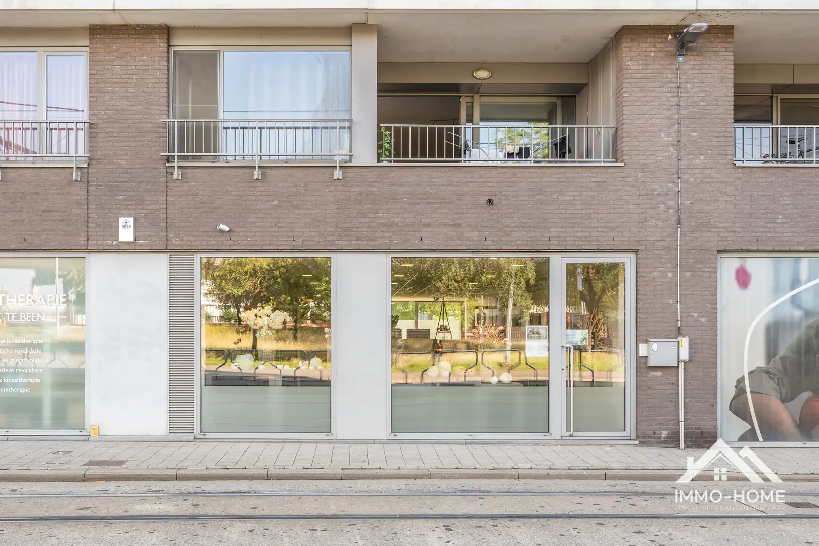 Ruim handelspand dicht bij centrum Gent foto 2