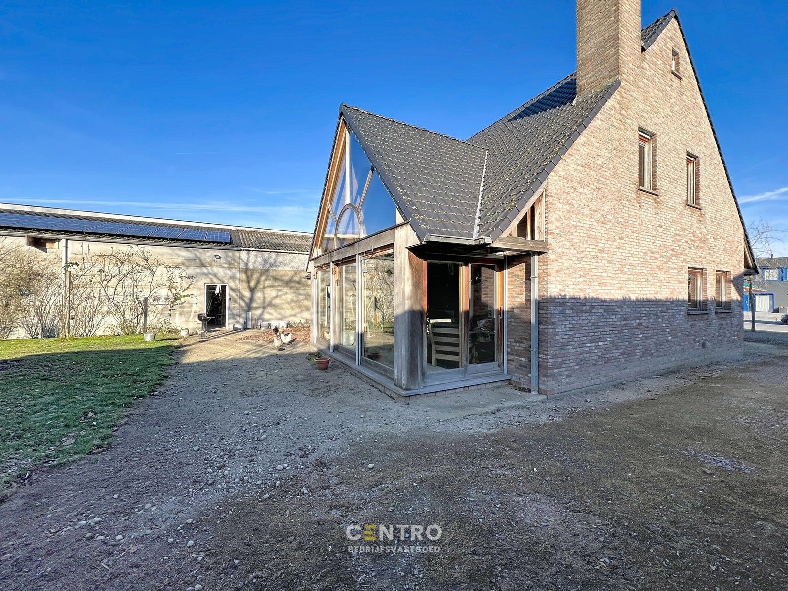 Zeldzame opportuniteit: LOODS/ATELIER 516 m² + ruime ALLEENSTAANDE woning 250 m² op rustig bedrijventerrein vlakbij Roeselare (EPC: A) ! foto 5