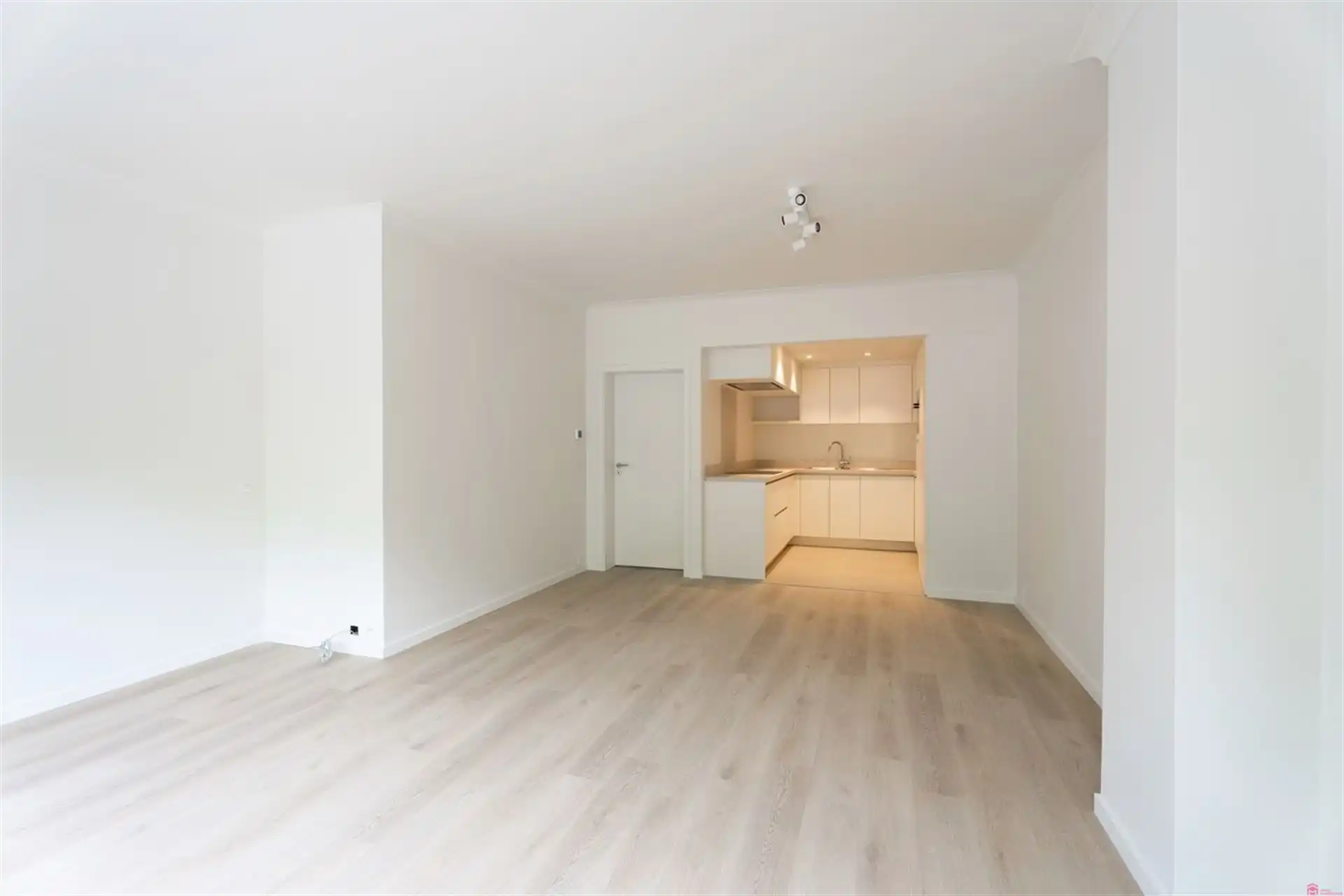 Volledig gerenoveerd appartement met zalig terras foto 9