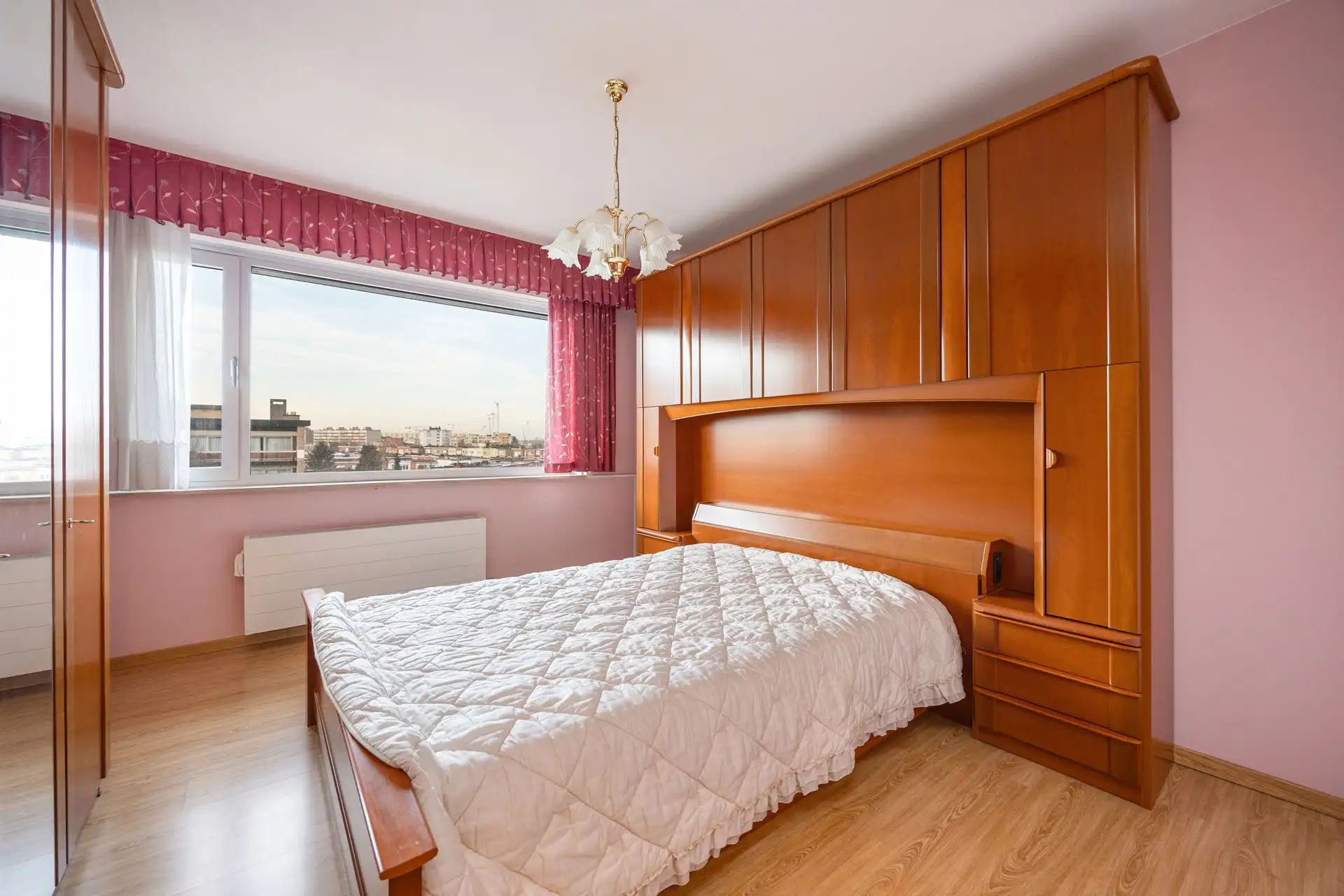 Twee slaapkamer appartement met inpandse autostaanplaats foto 10