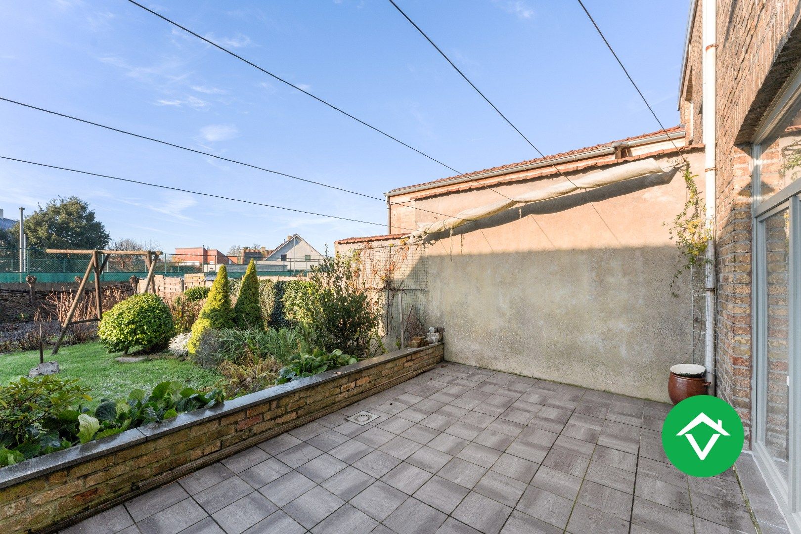 Ruim herenhuis met 4 slaapkamers en aparte garagebox in centrum Gistel foto 26