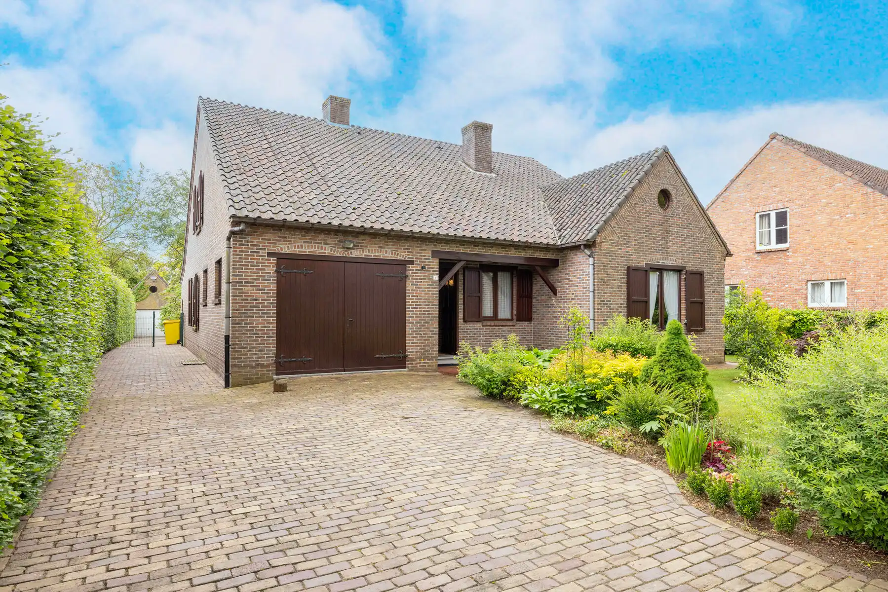 Ruime woning met 5 slpks, gezellig tuin en grote kelder foto {{pictureIndex}}
