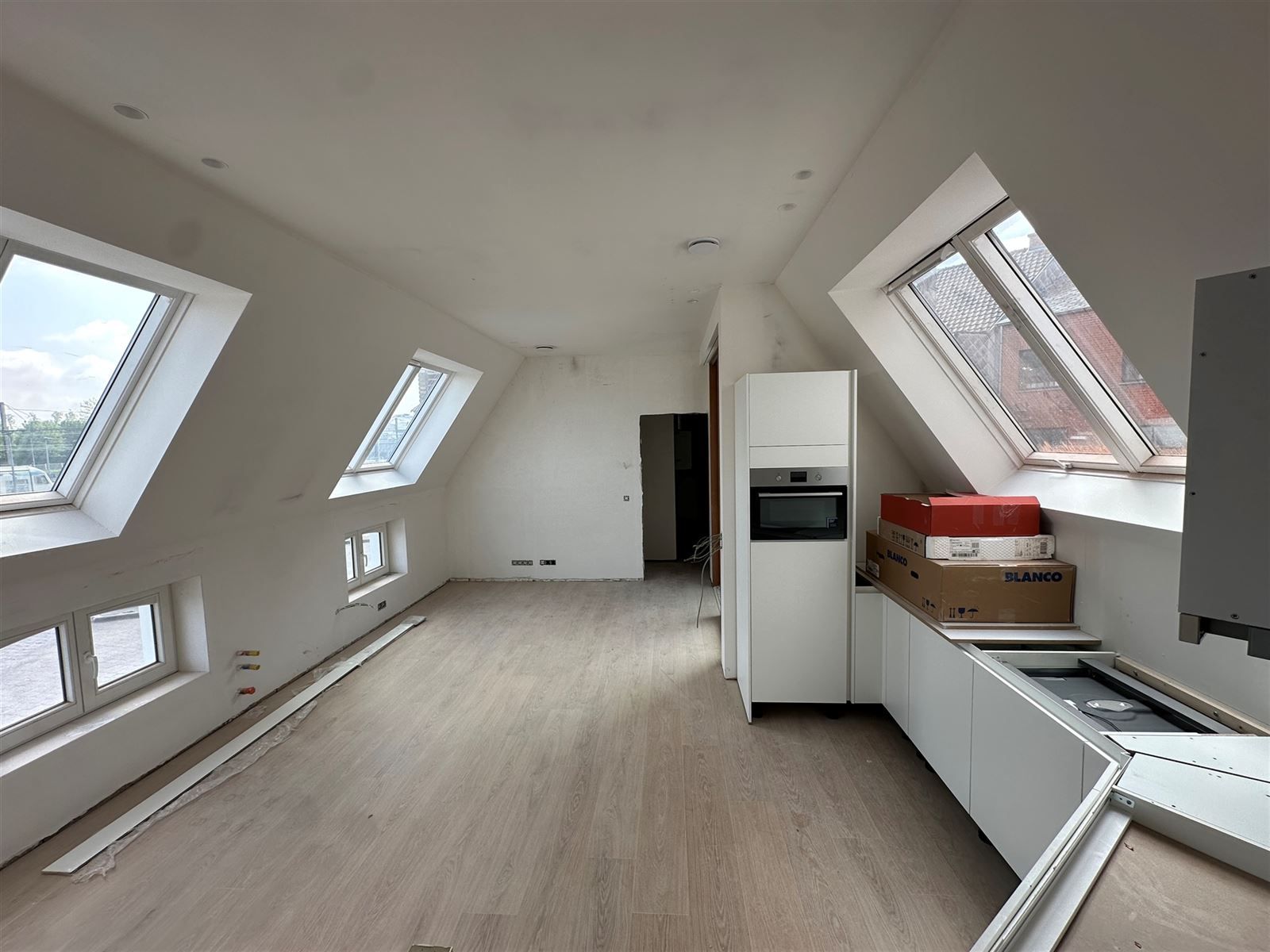 Instapklaar appartement te centrum Zottegem! foto 3