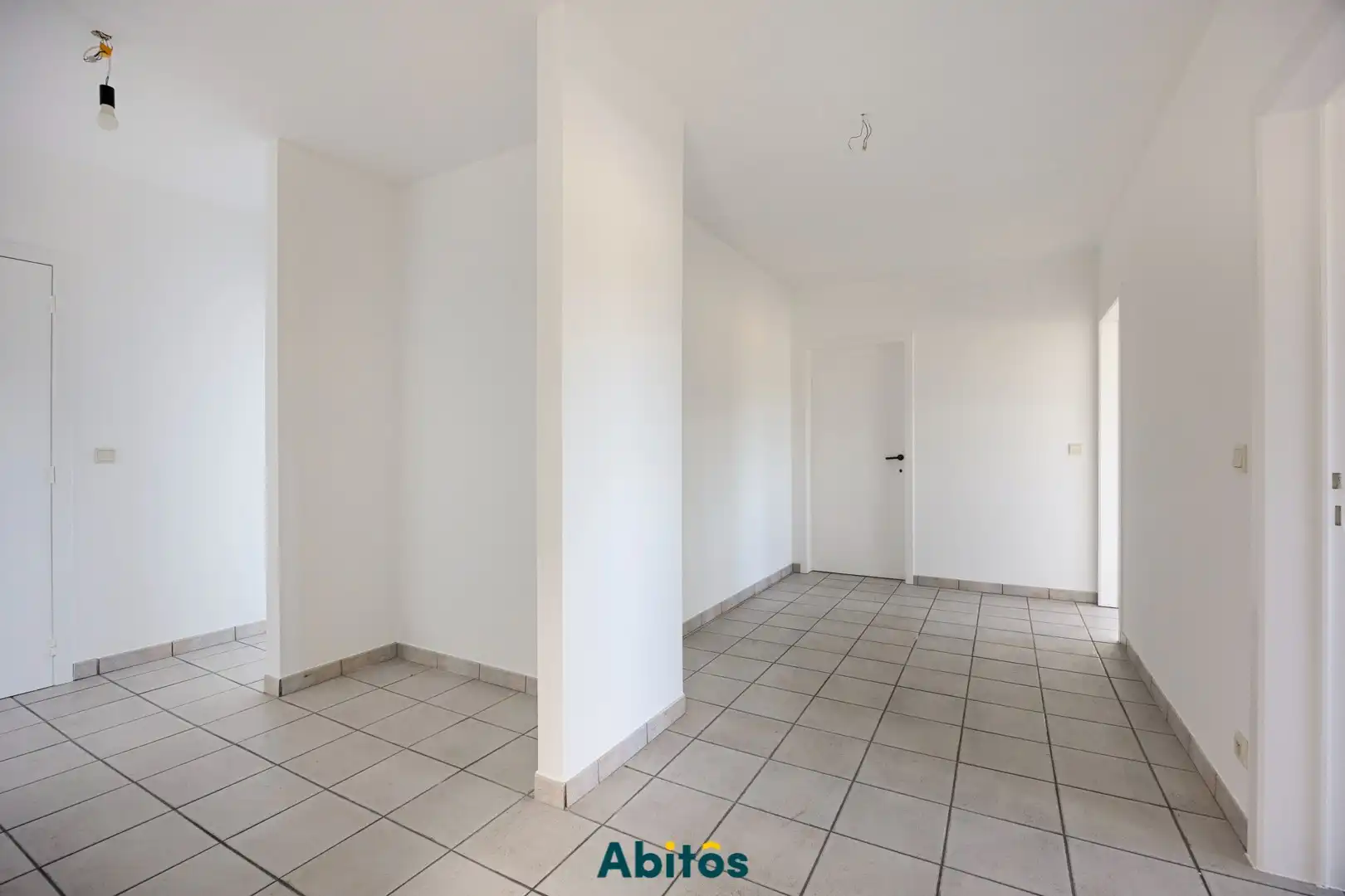Ruim en lichtrijk appartement met 3 slaapkamers foto 12
