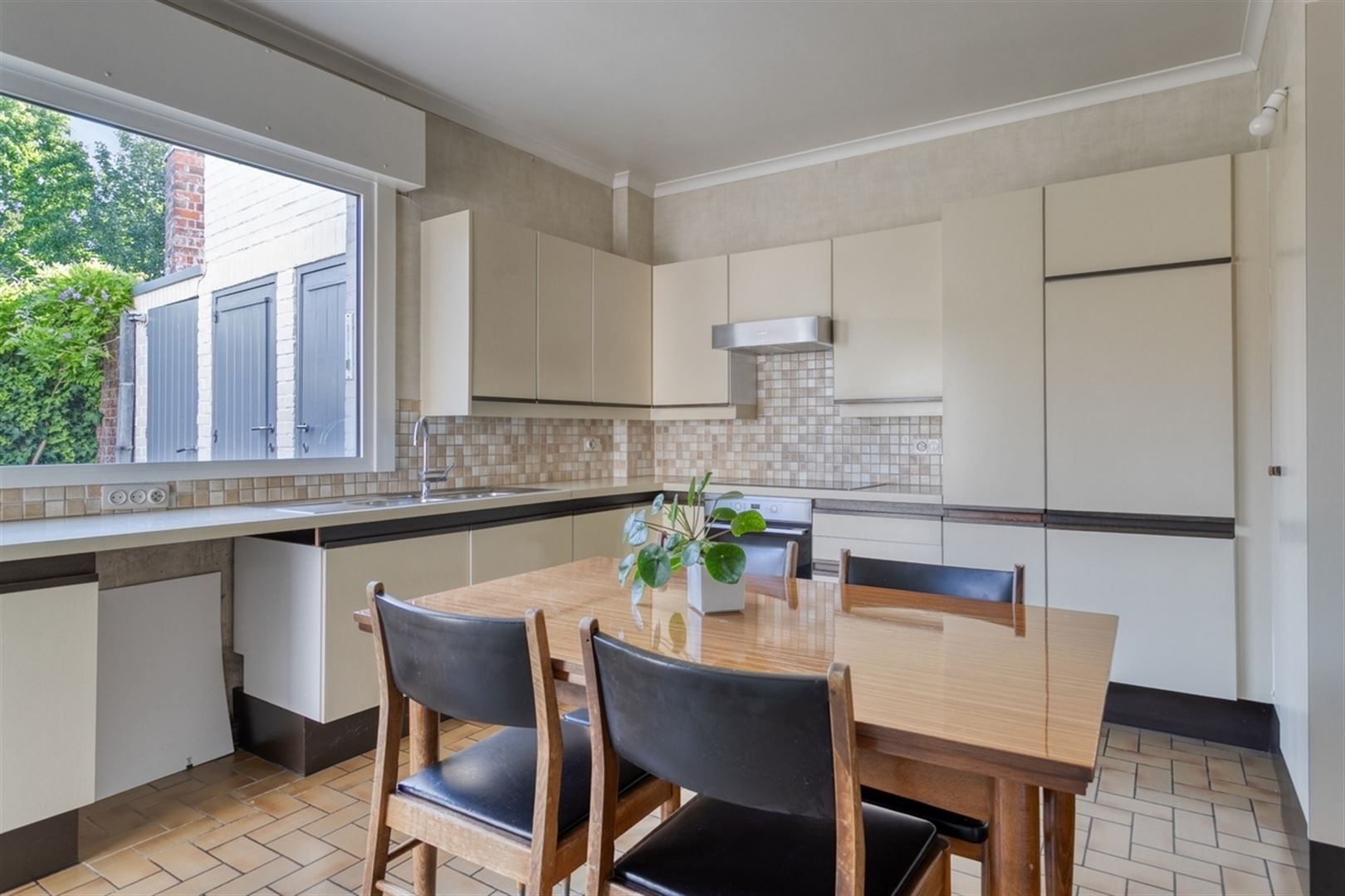 Herenwoning in deelgemeente Welden foto 14