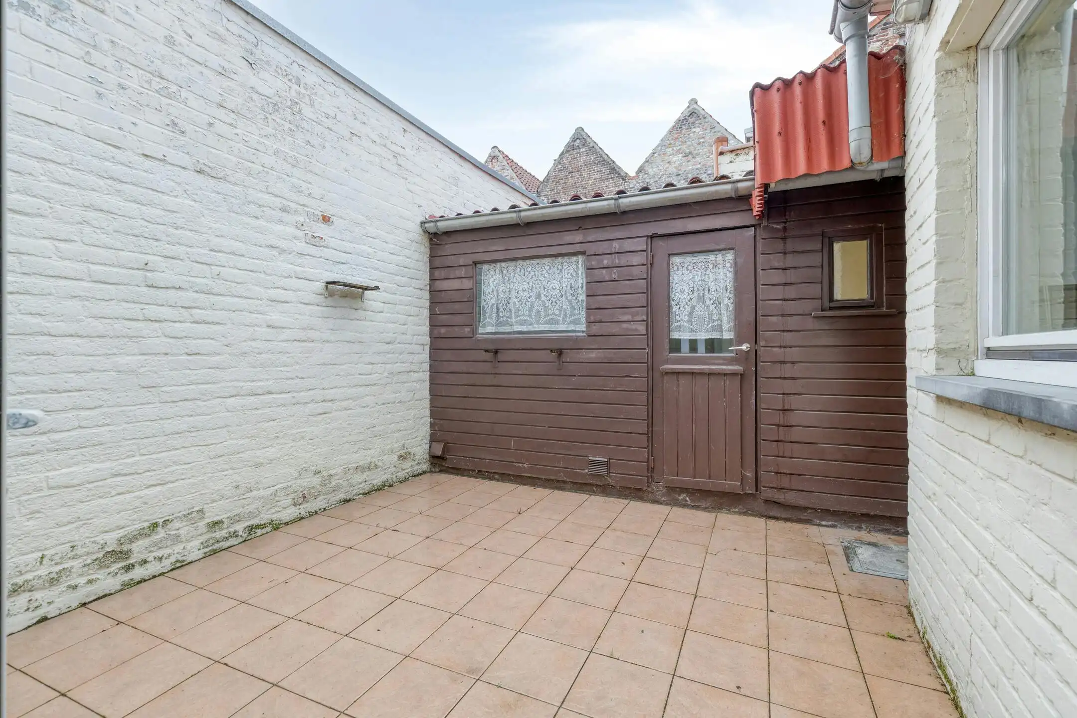 Charmante, instapklaar huis in de Kwekersstraat te Brugge. foto 10