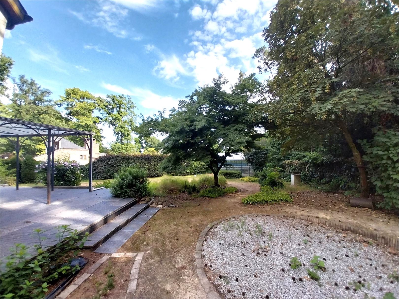 TE HUUR: Vrijstaande woning met tuin op een toplocatie in Heusden-Zolder! foto 32