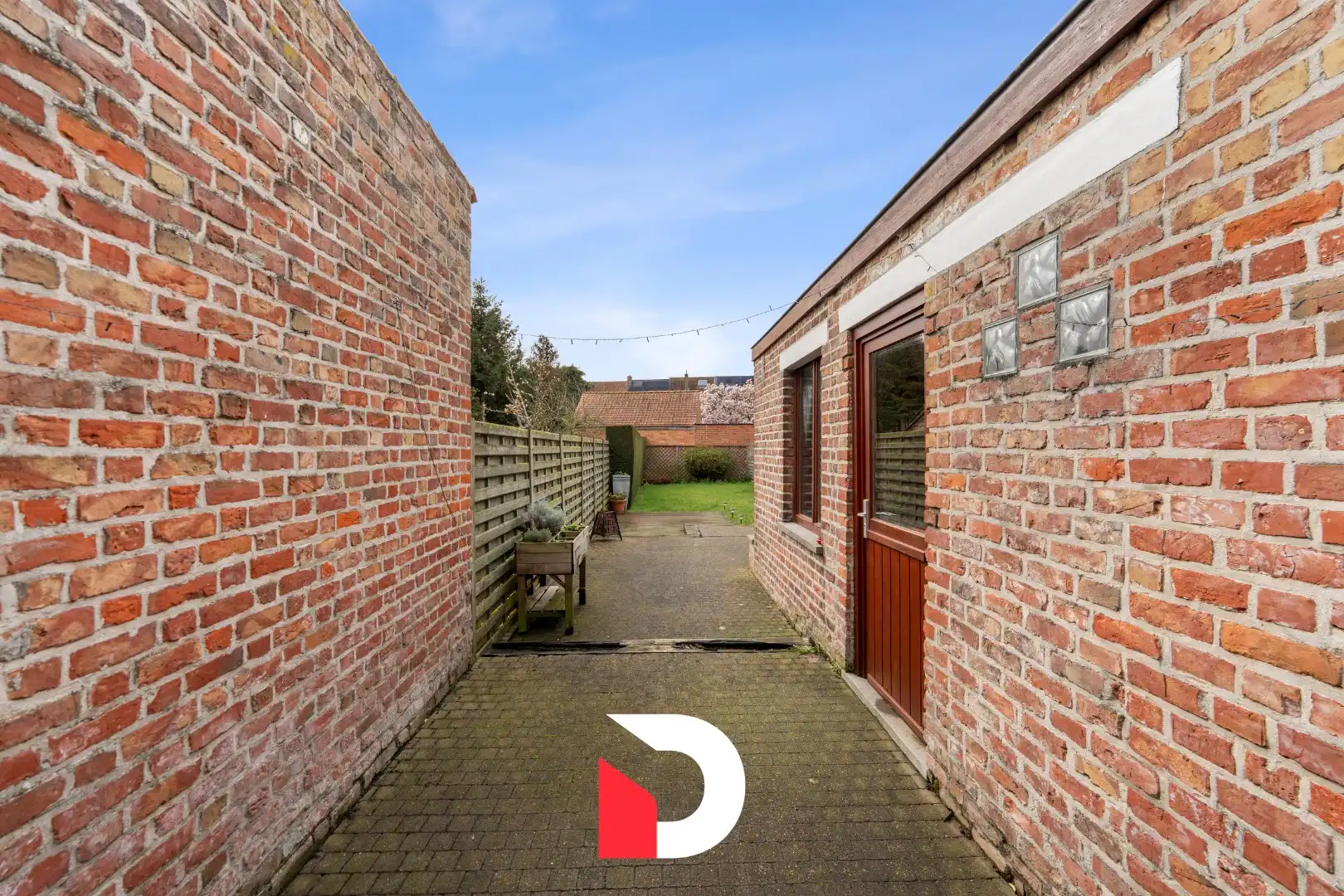 Ruime gezinswoning met 4 slaapkamers en tuin in Sint-Andries foto 16