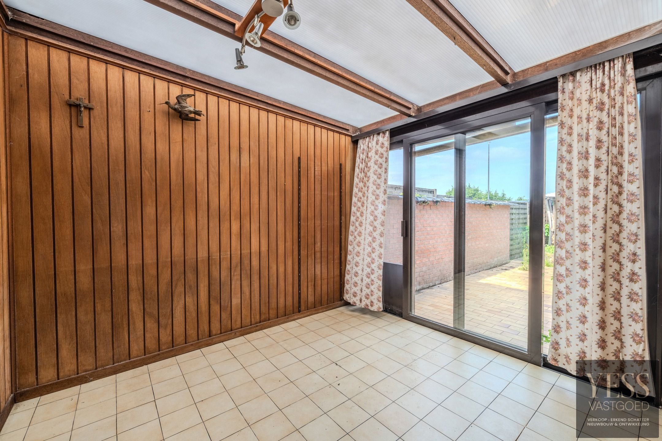 Te renoveren woning met potentieel aan de vaart! foto 7