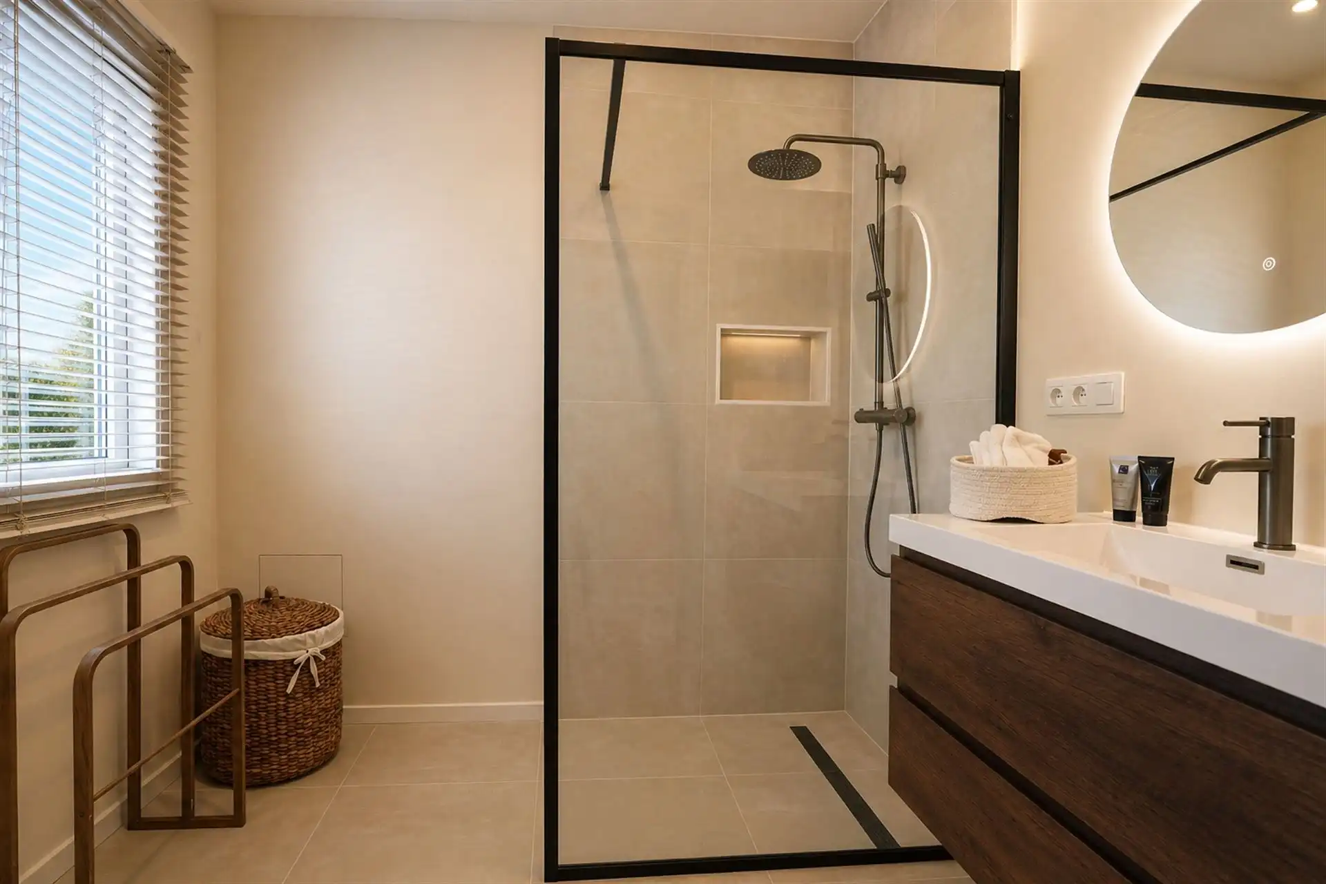 Energiezuinige woning in Japandi-stijl op 't Lammeken foto 10