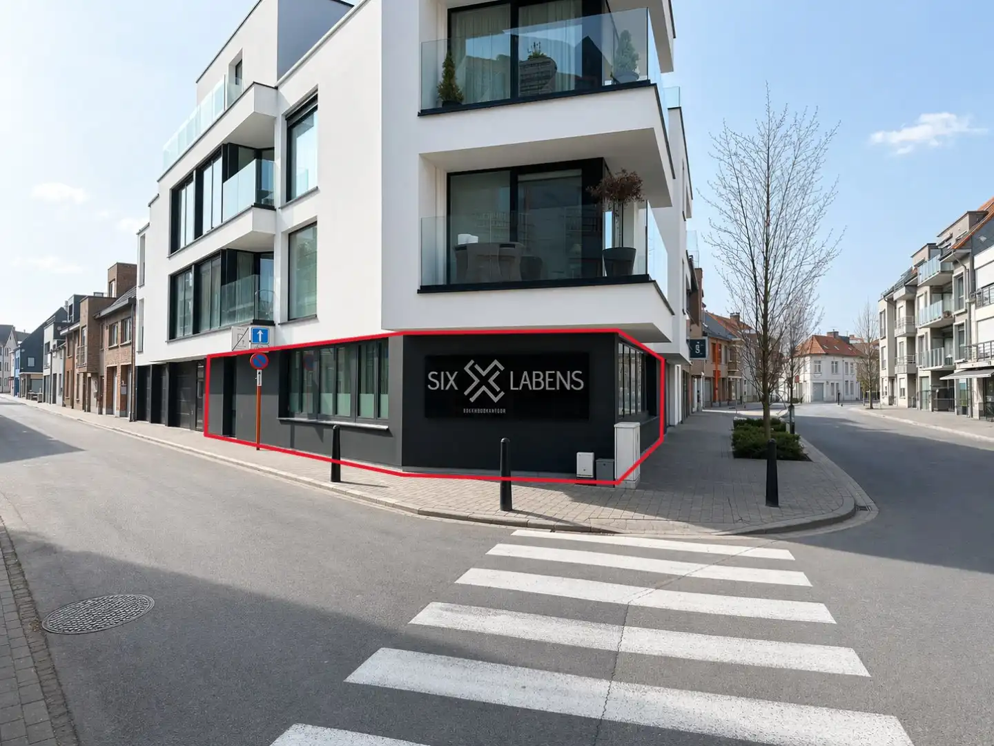 Instapklare kantoorruimte centrum Torhout, unieke kans! foto 2