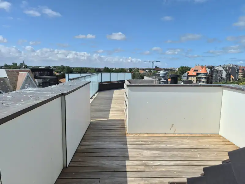 Luxe penthouse met grote terrassen in het centrum van Koksijde te koop foto 10