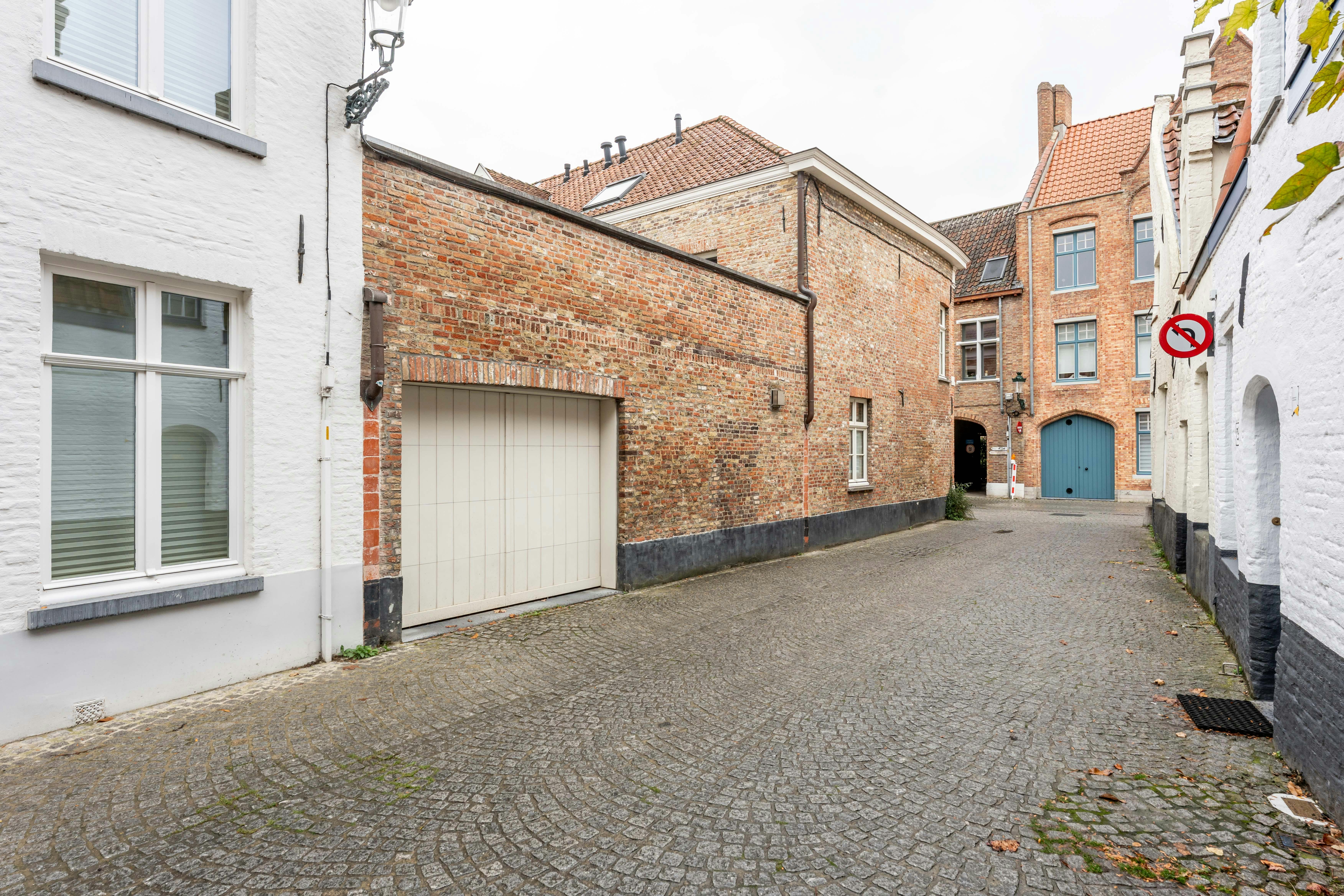 Charmant, instapklare herenhuis op toplocatie in Brugge foto 16