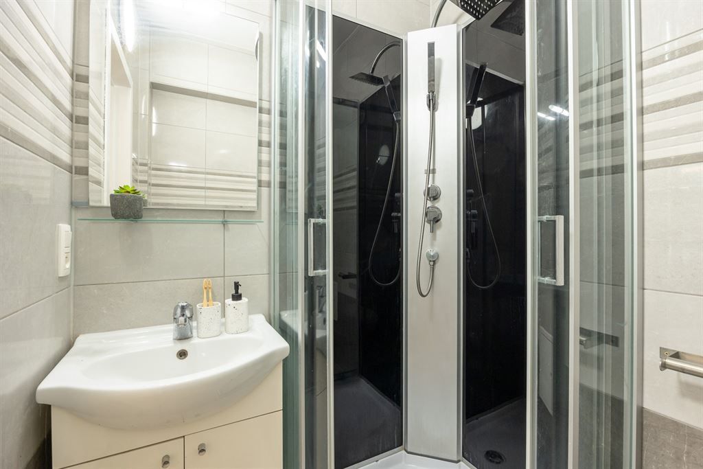 Instapklare studio met hoog rendement in zijstraat Italiëlei foto 9