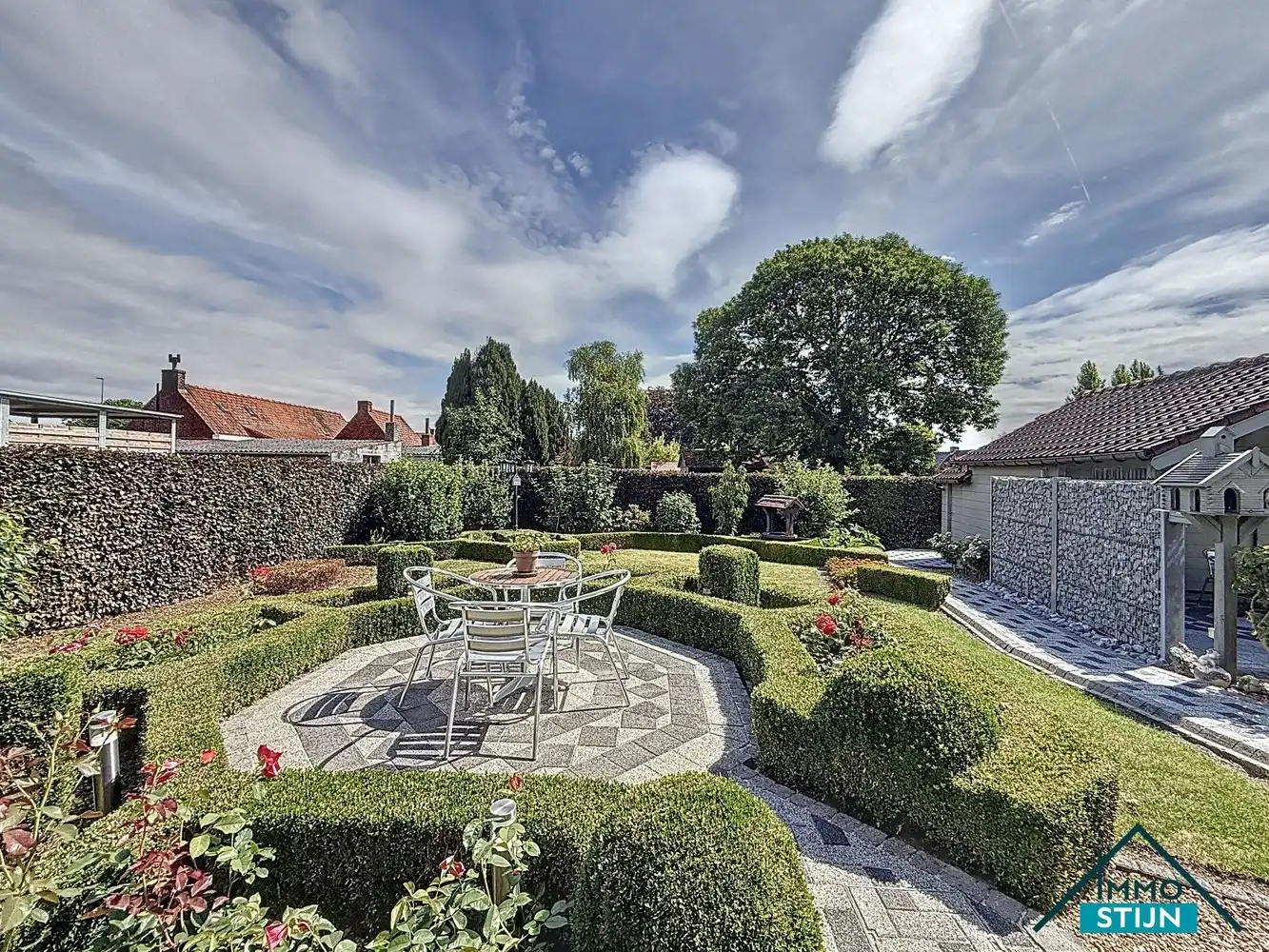 Landelijk gelegen woning met dubbele garage foto 21