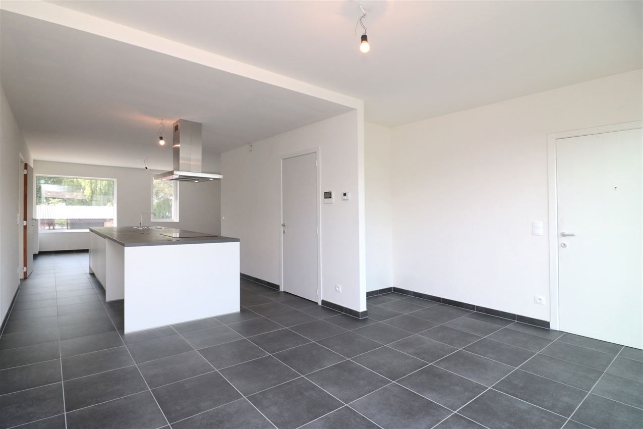 108m², zuidterras, mogelijk bijkomende aankoop parking foto 9