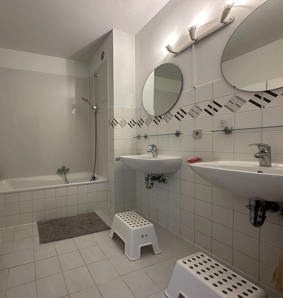 Verzorgd 2-slpk appartement met grote tuin te Borsbeek. foto 8