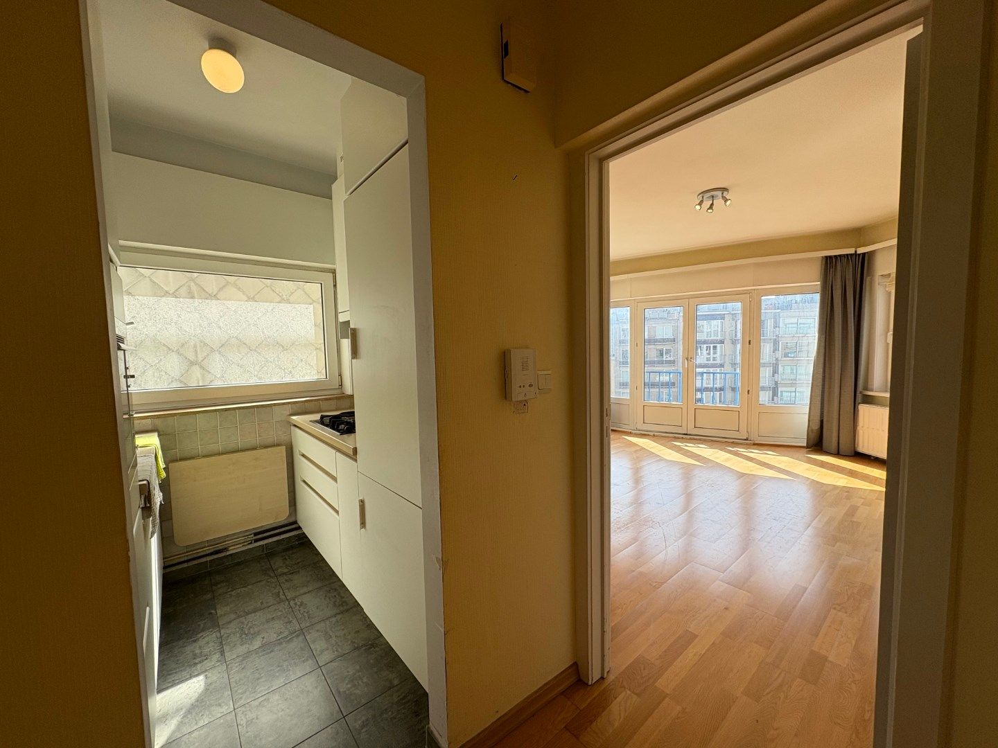Te koop: Op te frissen appartement met zeezicht – Koksijde foto 2