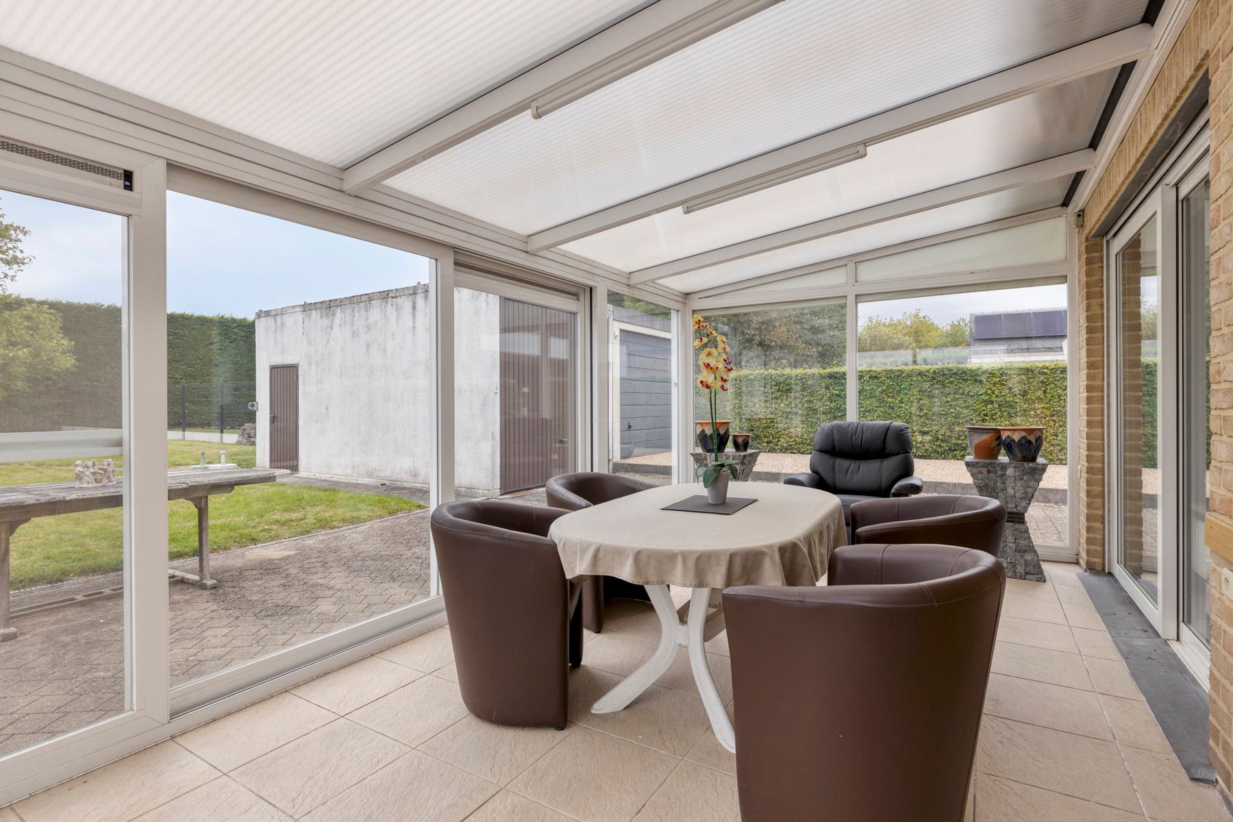 Bungalow met 2 slaapkamers op 6a 19ca en garage! foto 17