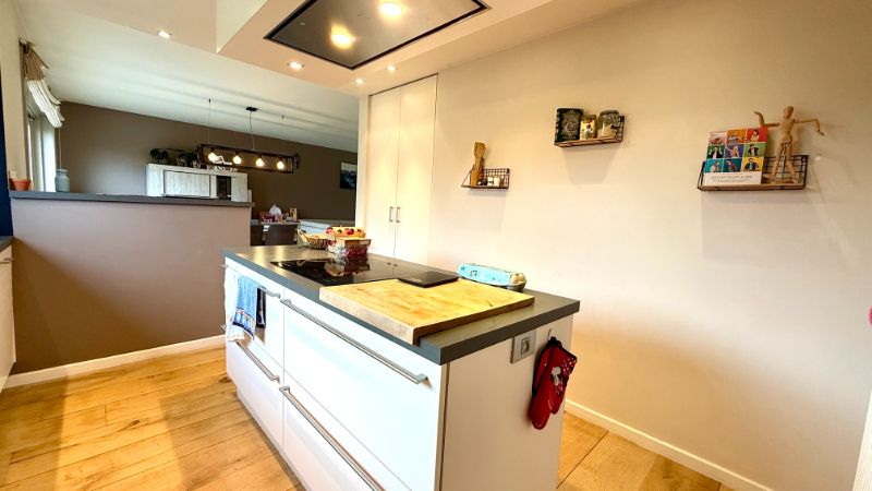 Charmante woning in fermettestijl met drie slaapkamers en mooie tuin foto 7