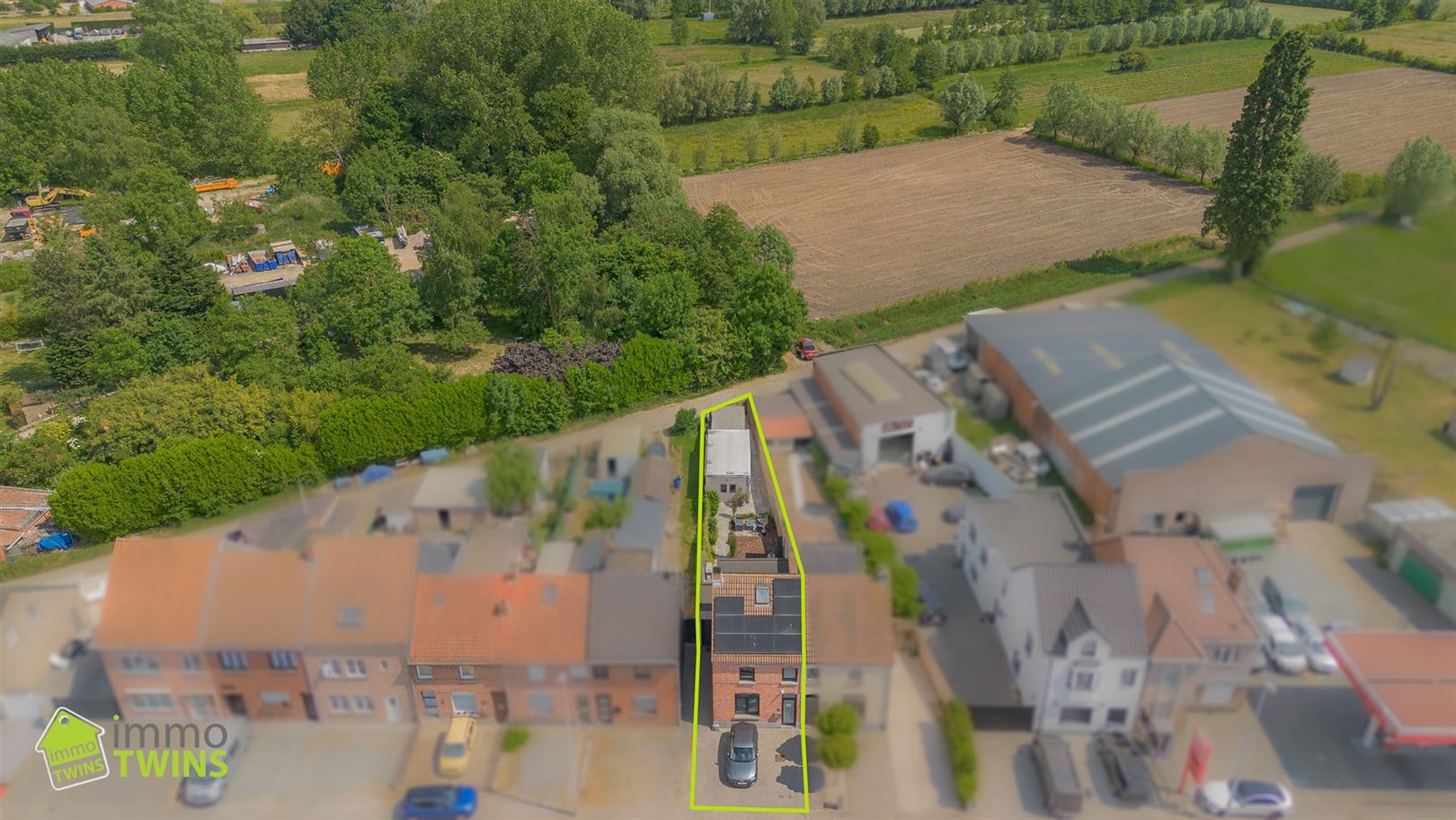 instapklare woning met oprit & tuin te Hamme foto 2