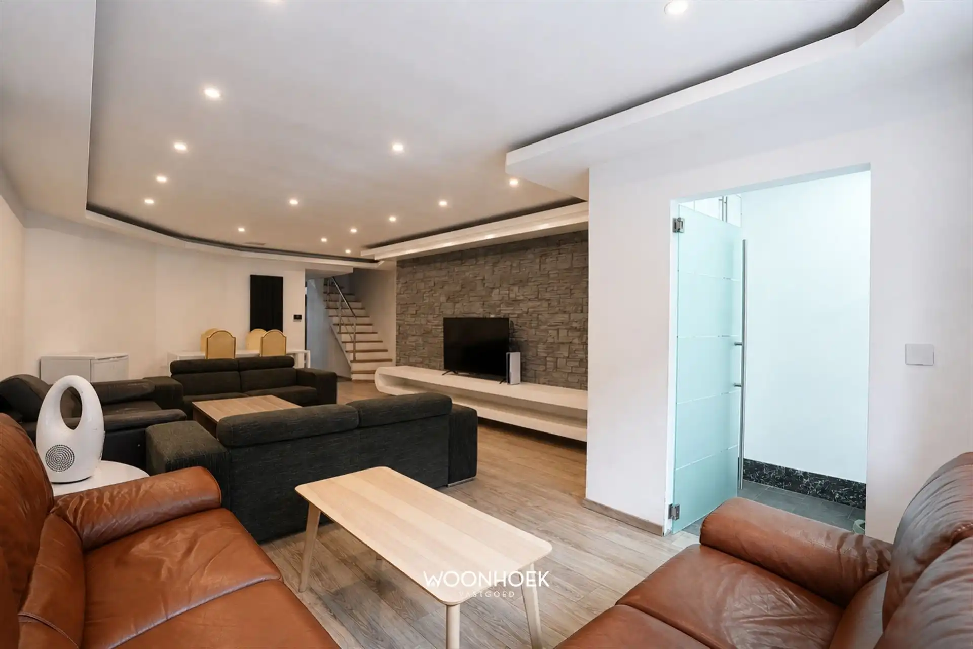 Gerenoveerde 3 slaapkamer woning met tuin! foto 3