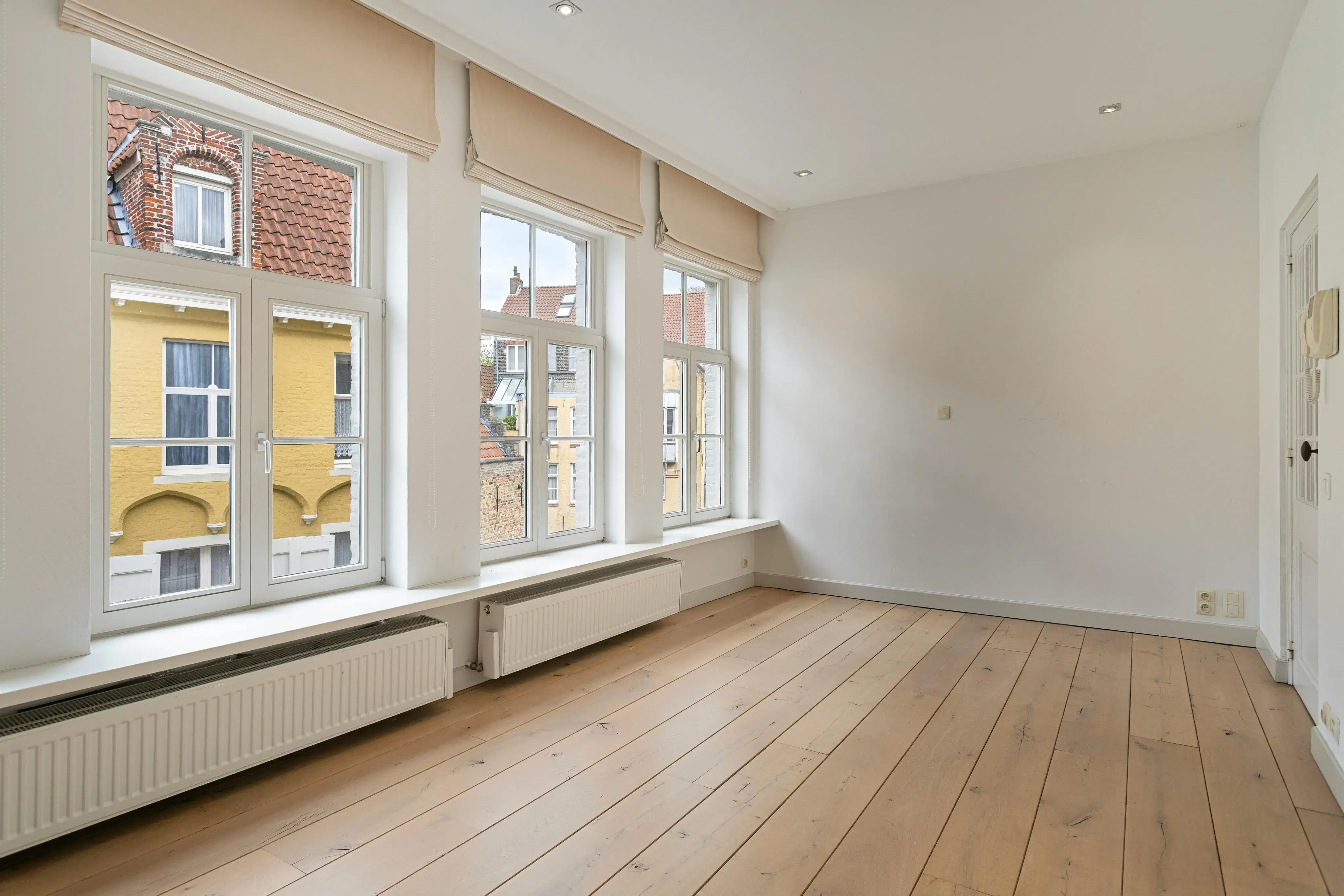 Uniek gerenoveerde herenwoning in Brugge met 3 slaapkamers foto 10