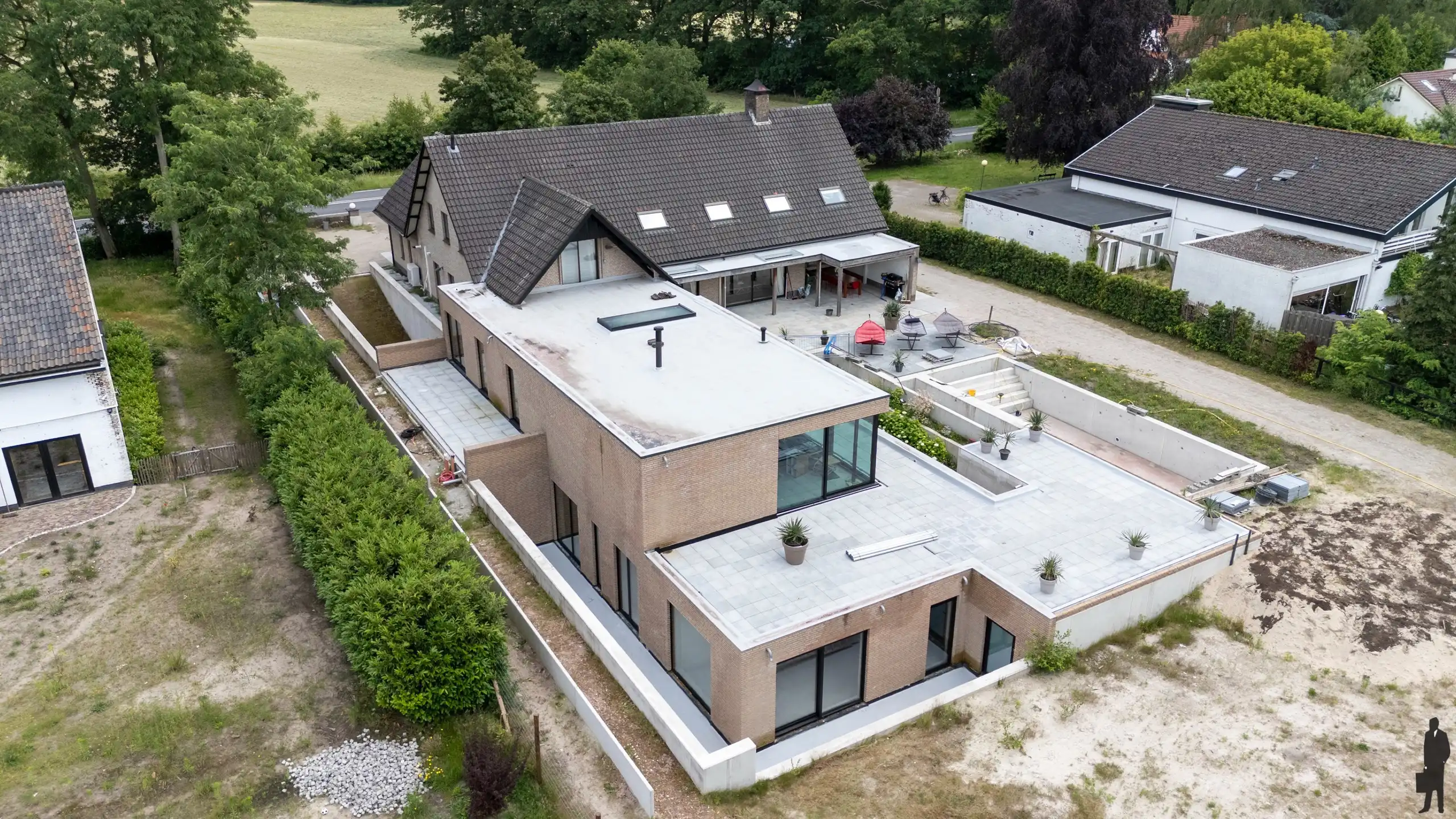 Exclusieve woning met meer dan 1.000 m² potentieel op een perceel van circa 5.800 m²! foto 2