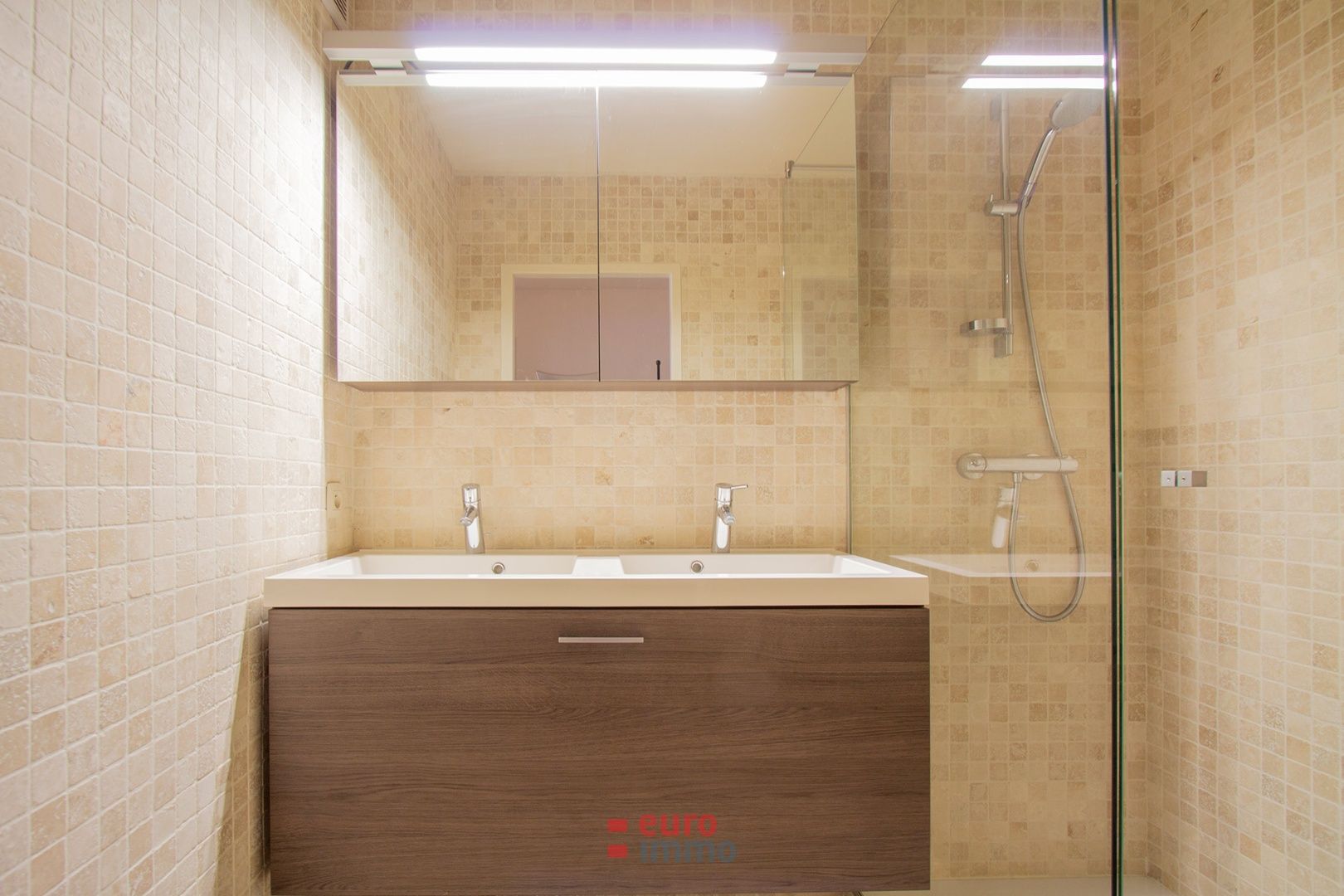 Zuidgericht appartement met 2 slaapkamers in onze bruisende winkel/wandelstraat! foto 12