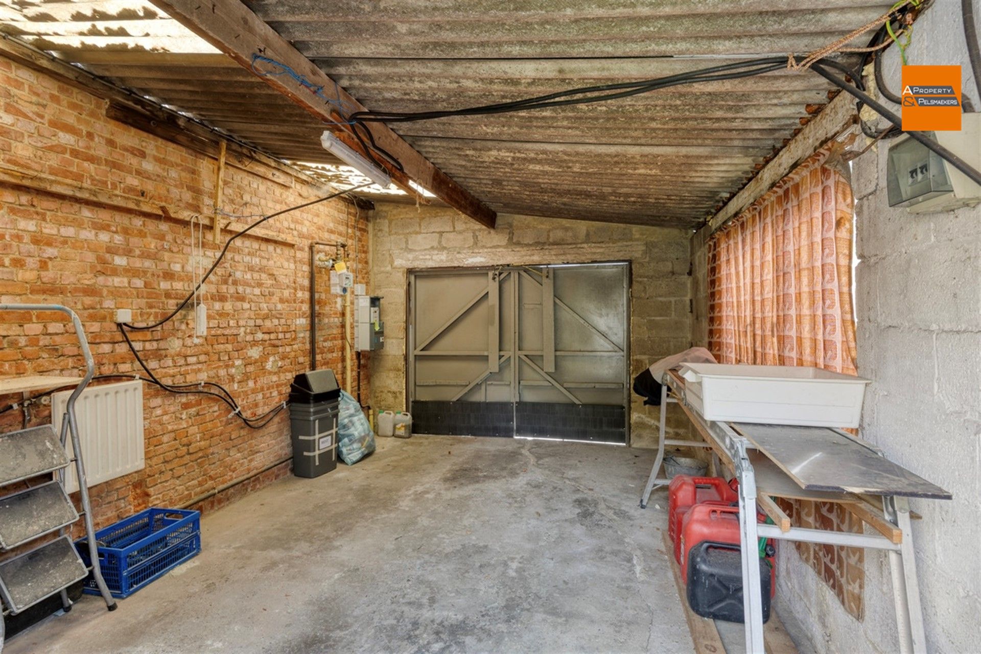 Bungalow met renovatiepotentieel in centrum Erps  foto 15